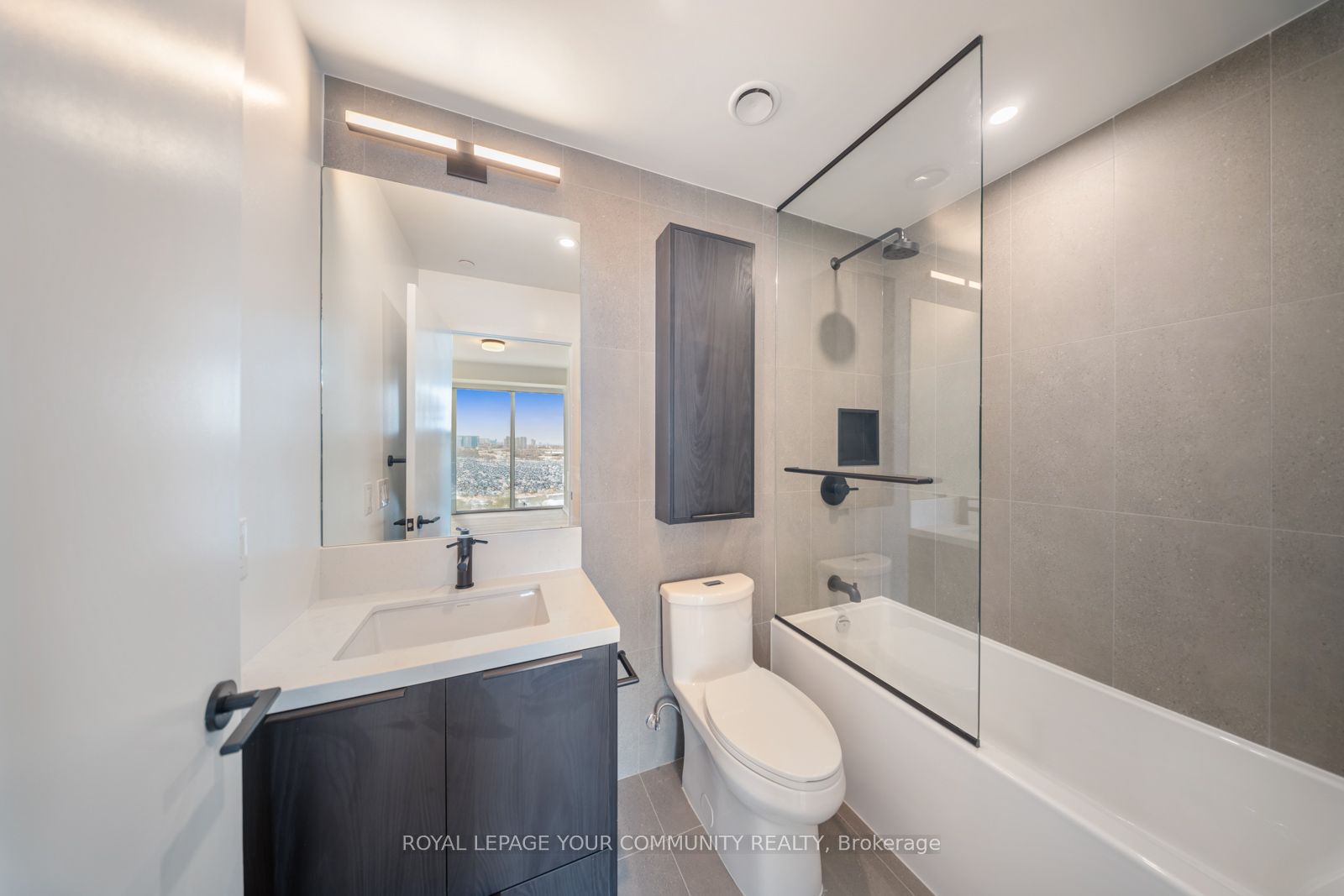 MLS #W12360287 image #19