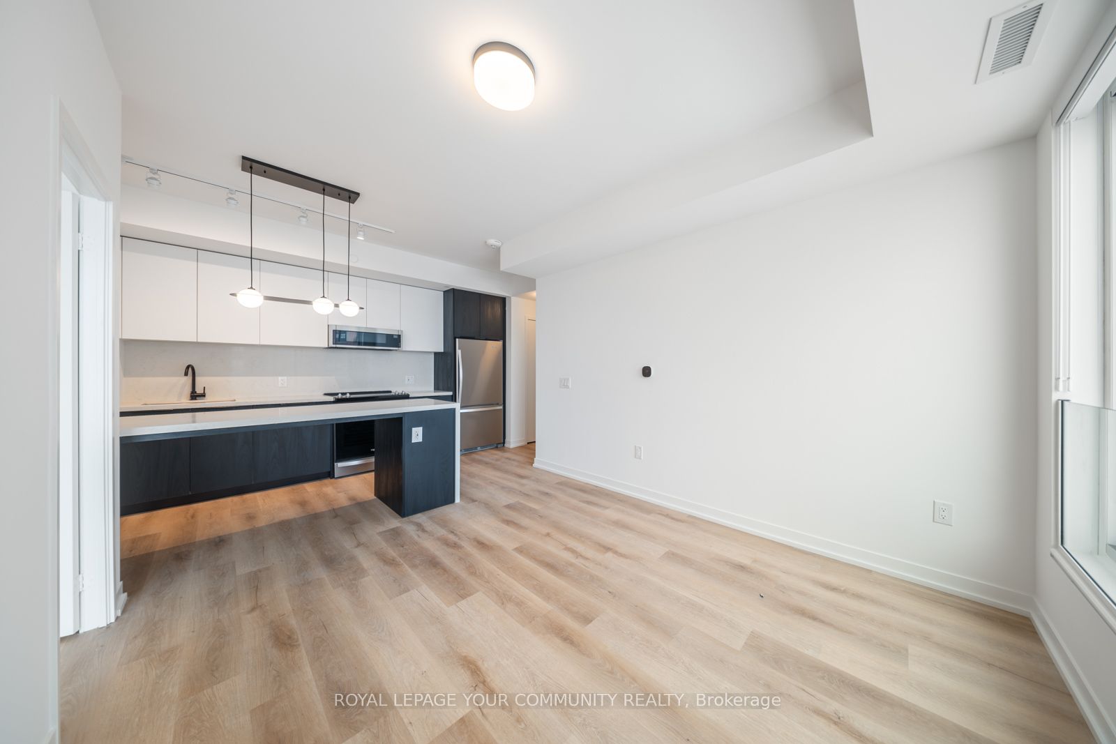 MLS #W12360288 image #12