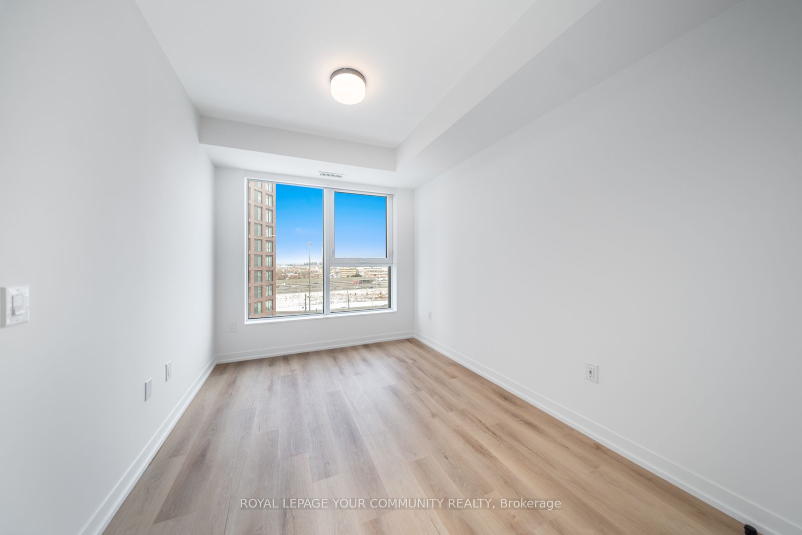 MLS #W12360288 image #13