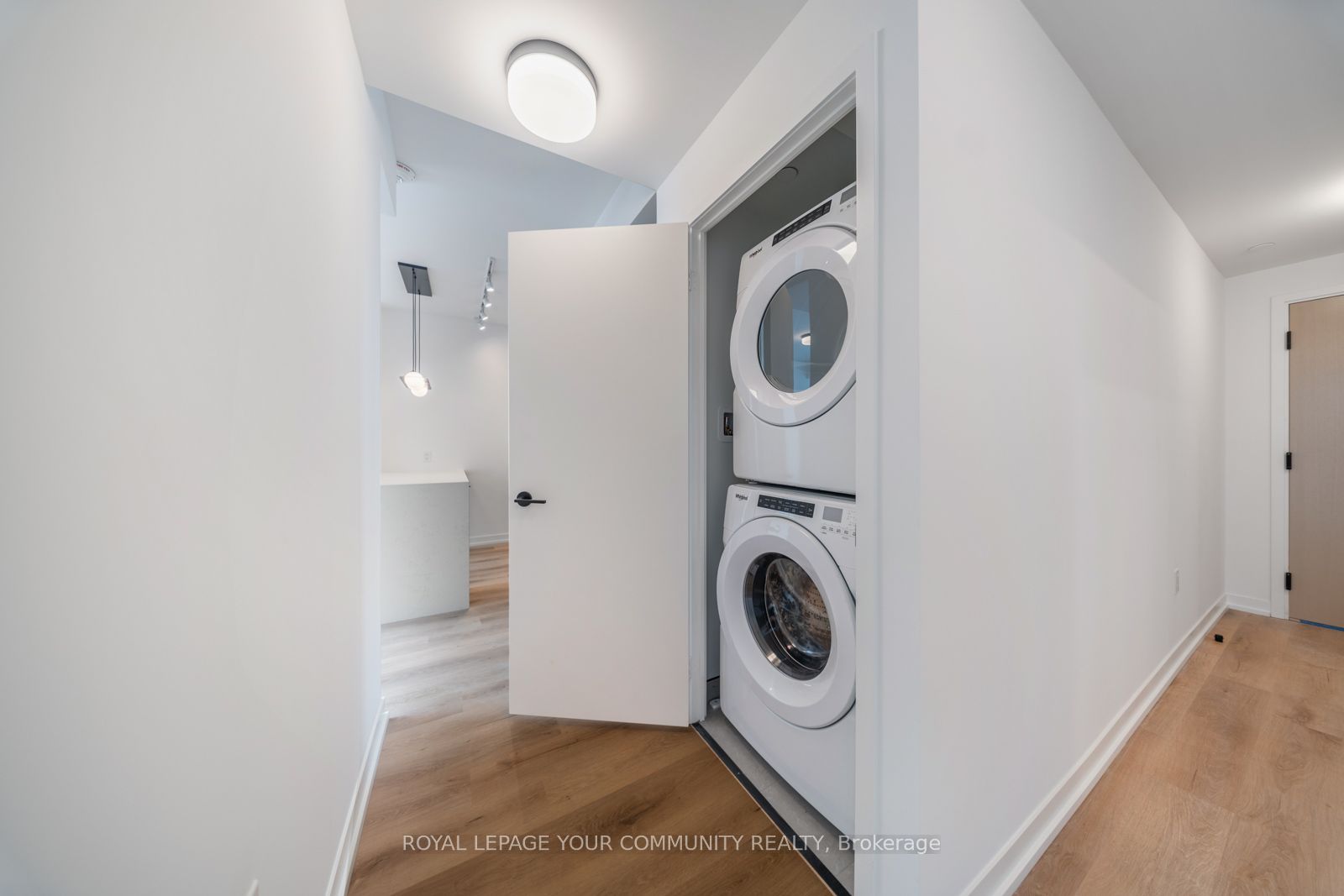 MLS #W12360288 image #19