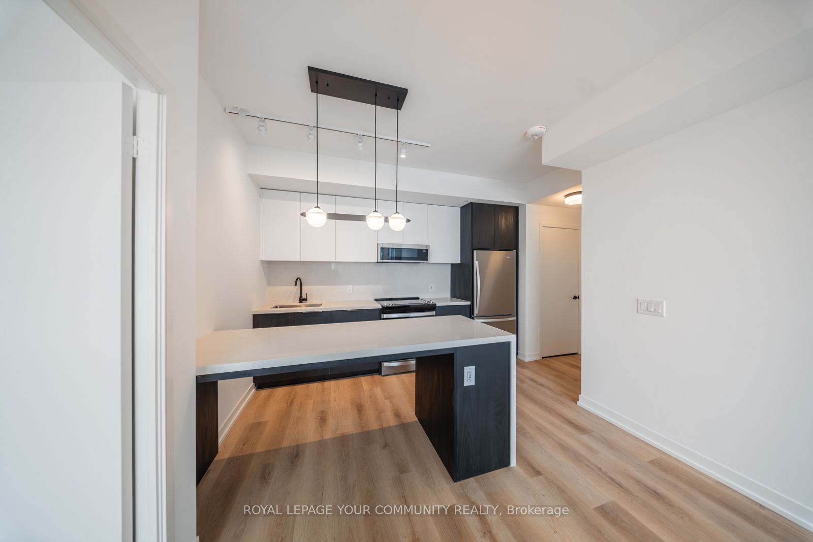 MLS #W12360288 image #6