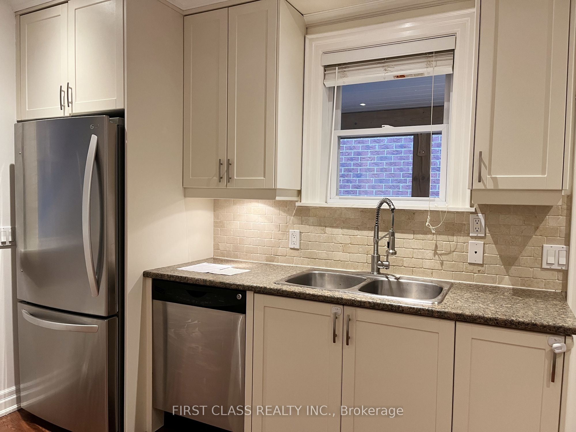 MLS #W12360325 image #3