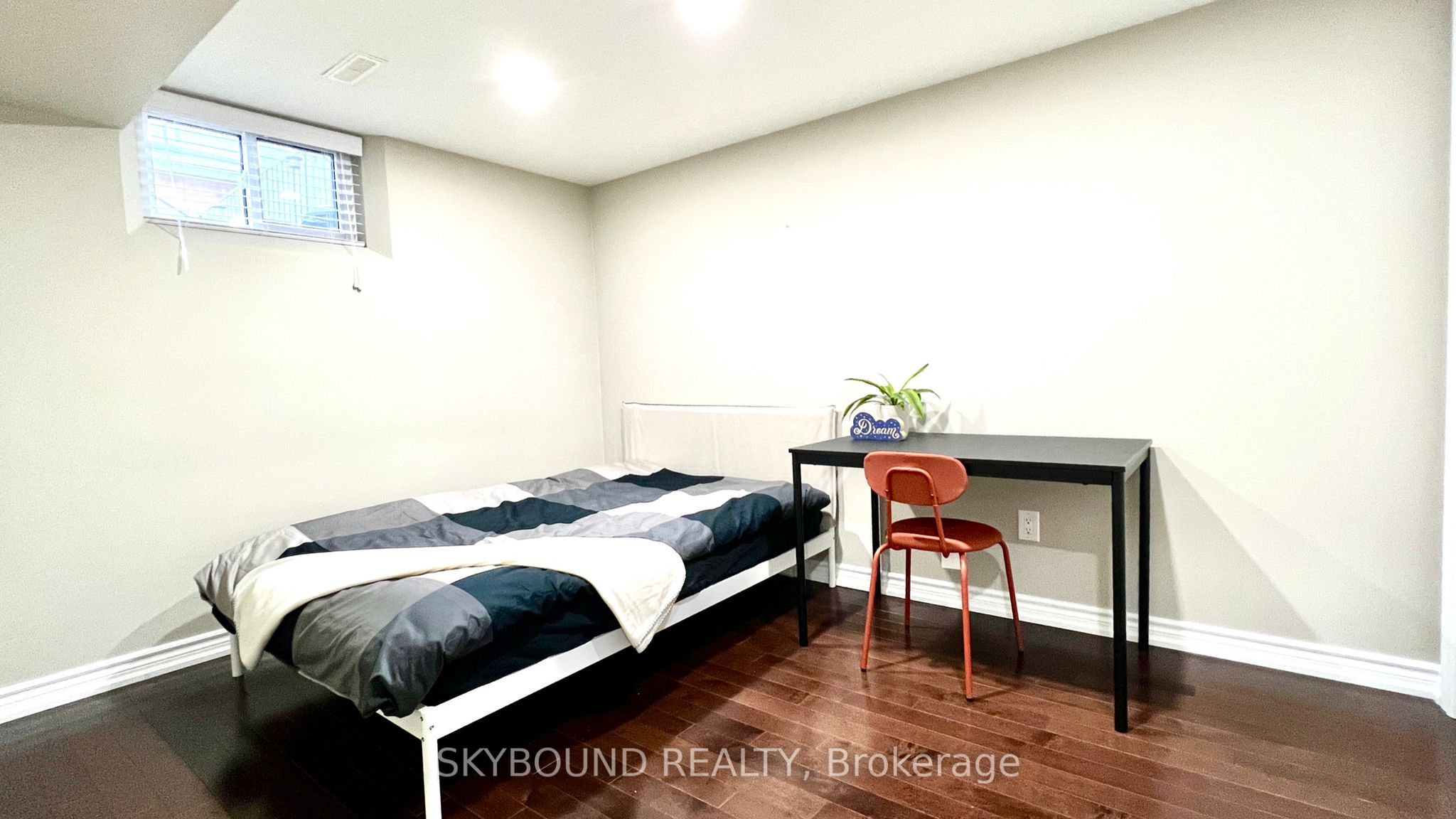 MLS #W12360379 image #10