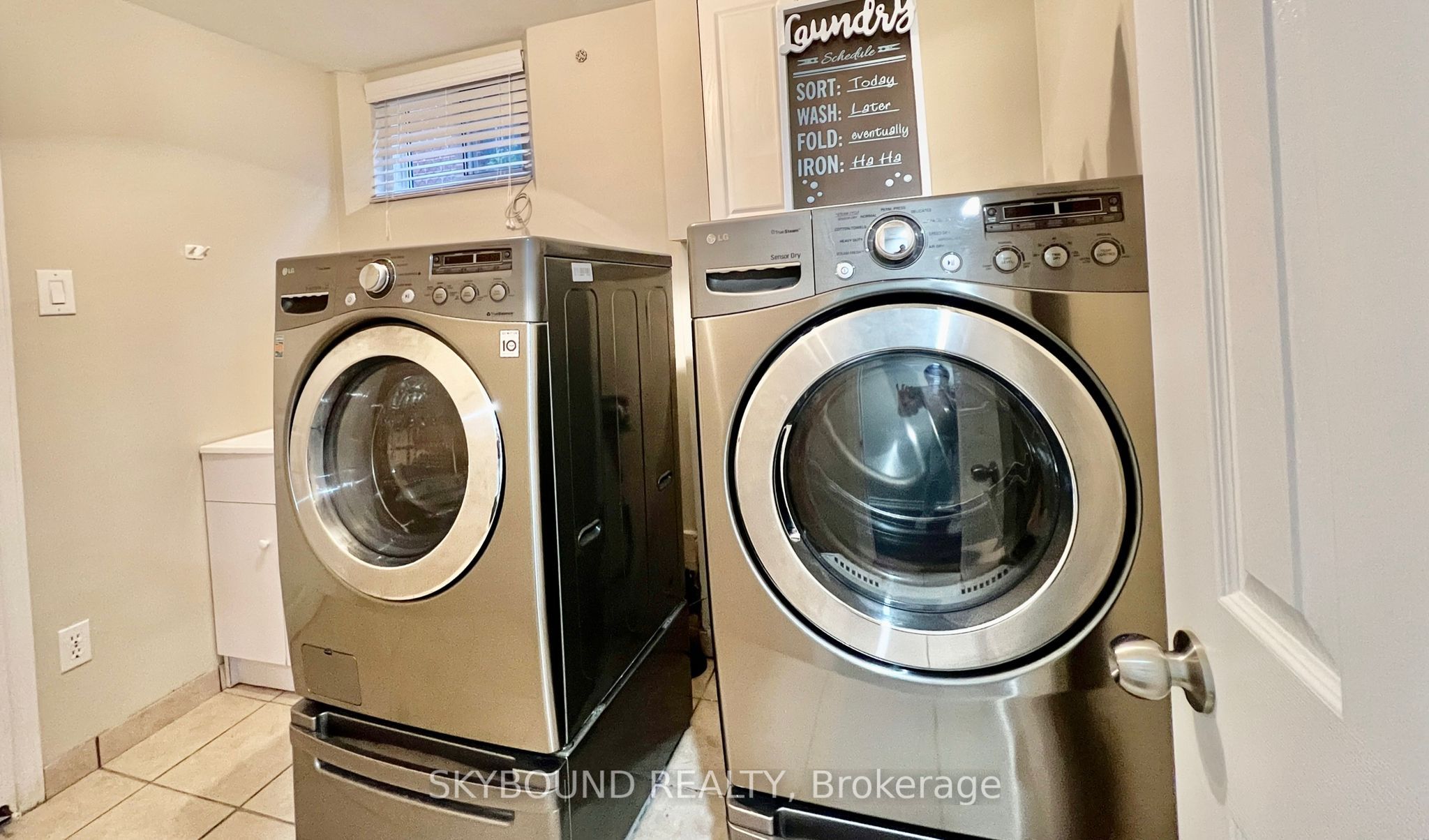 MLS #W12360379 image #12