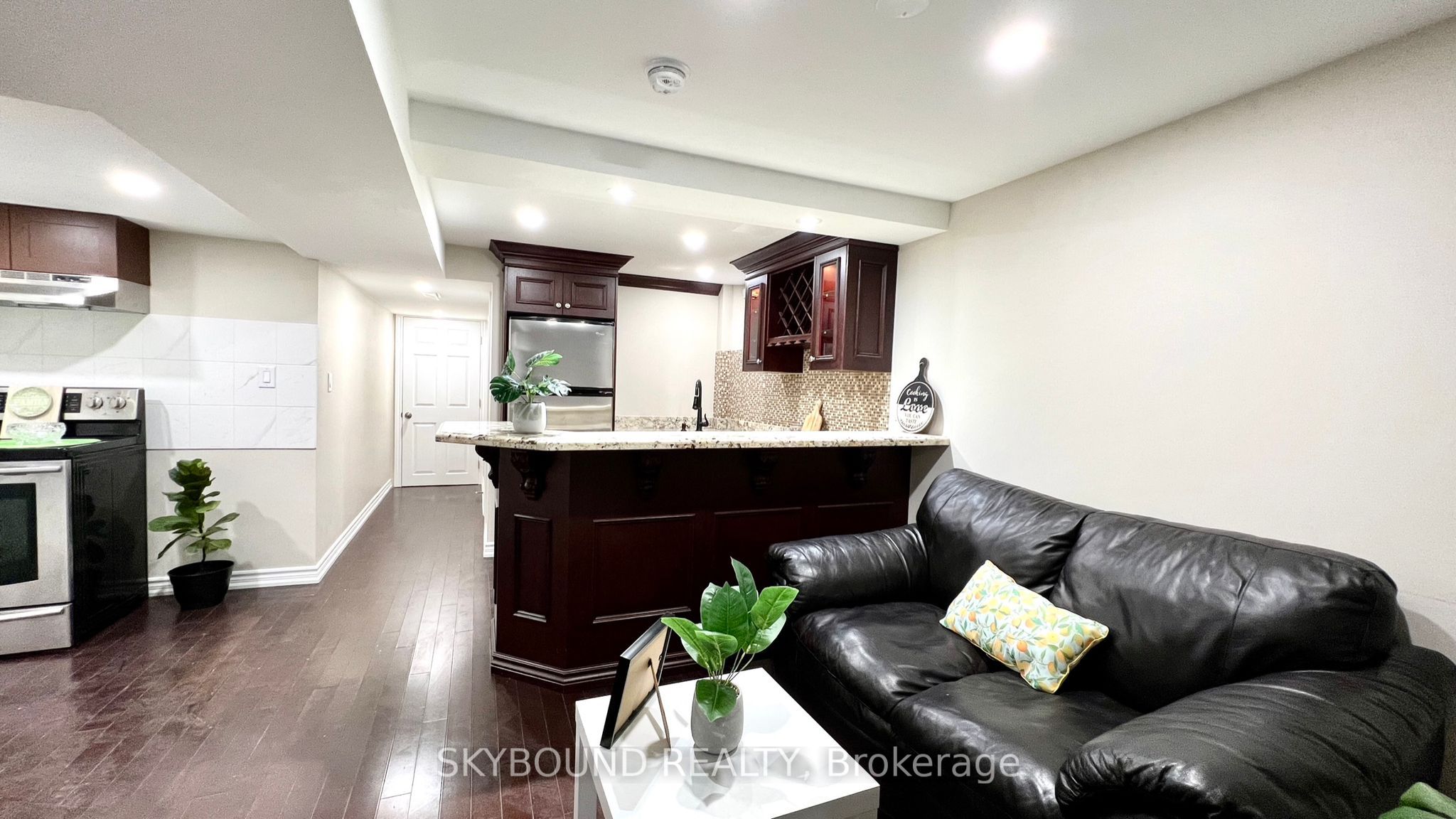 MLS #W12360379 image #6