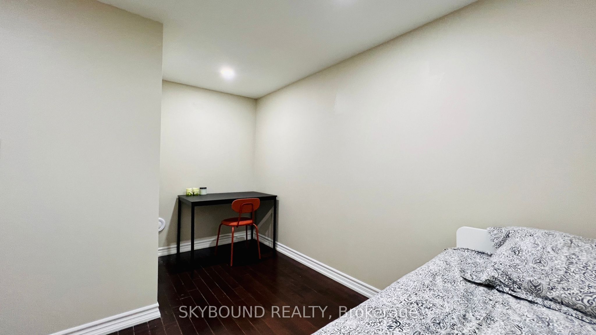 MLS #W12360379 image #8