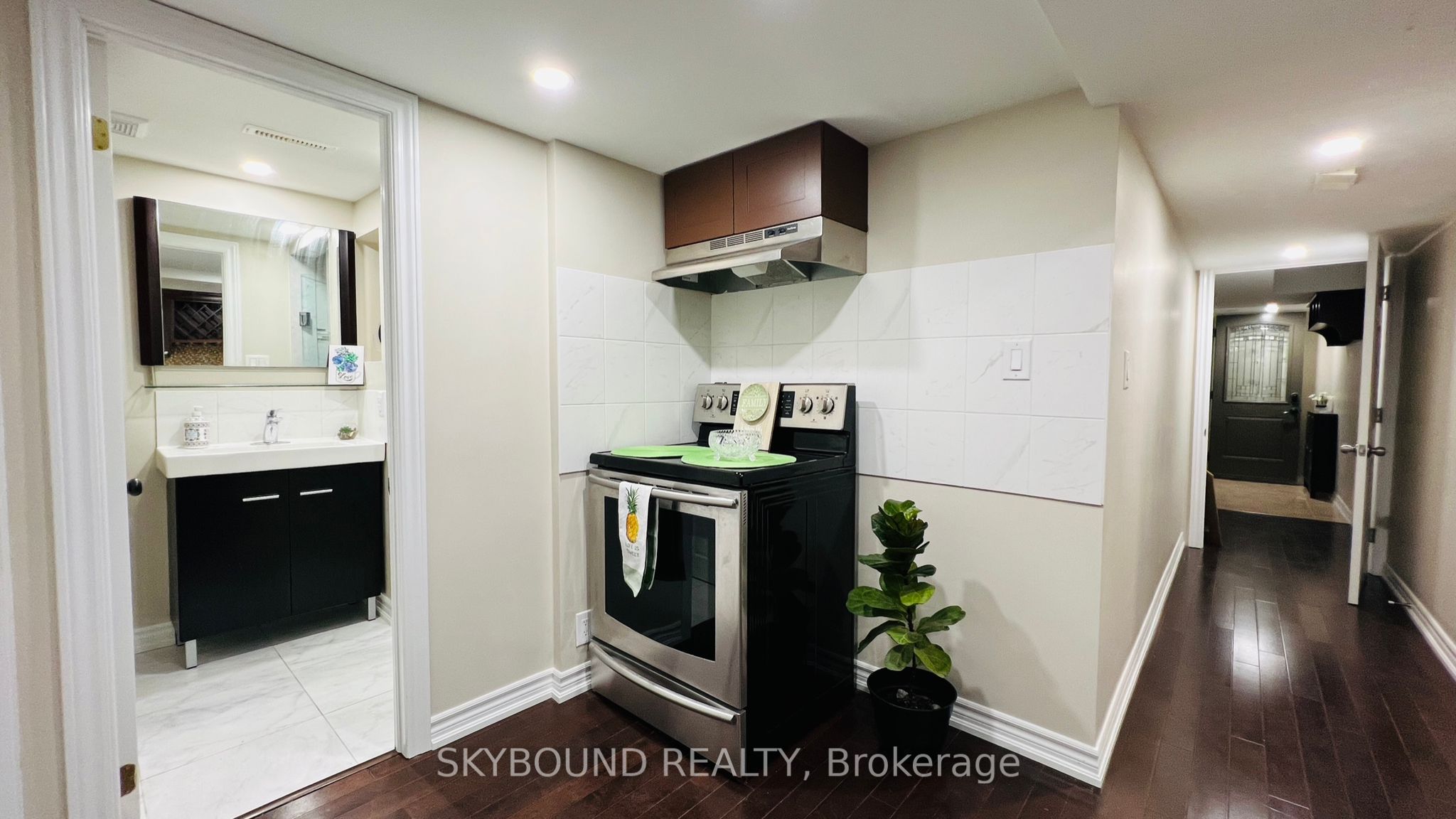 MLS #W12360379 image #9