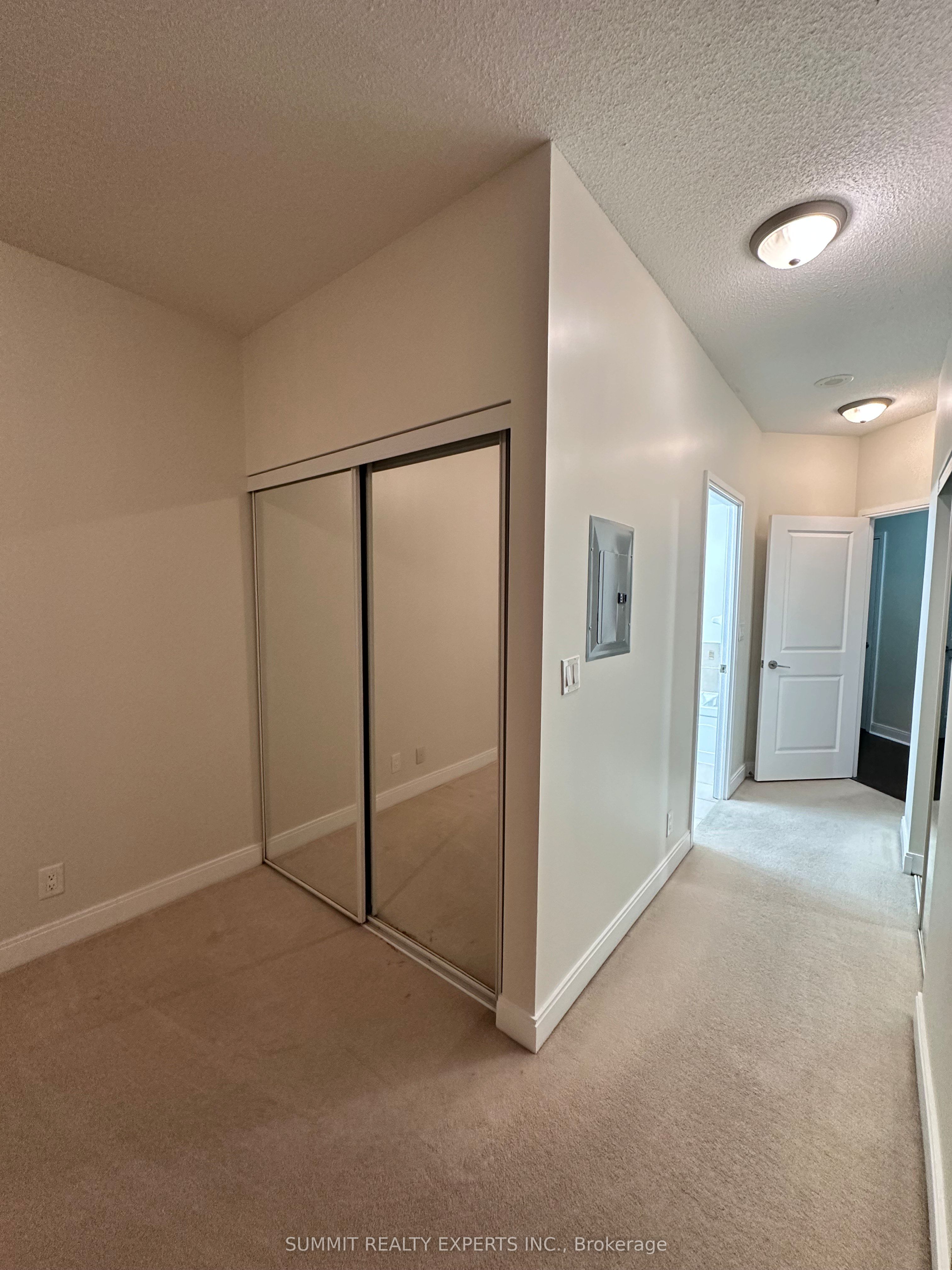 MLS #W12360380 image #6