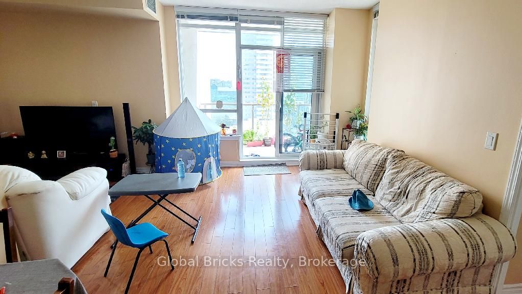 MLS #W12360418 image #2