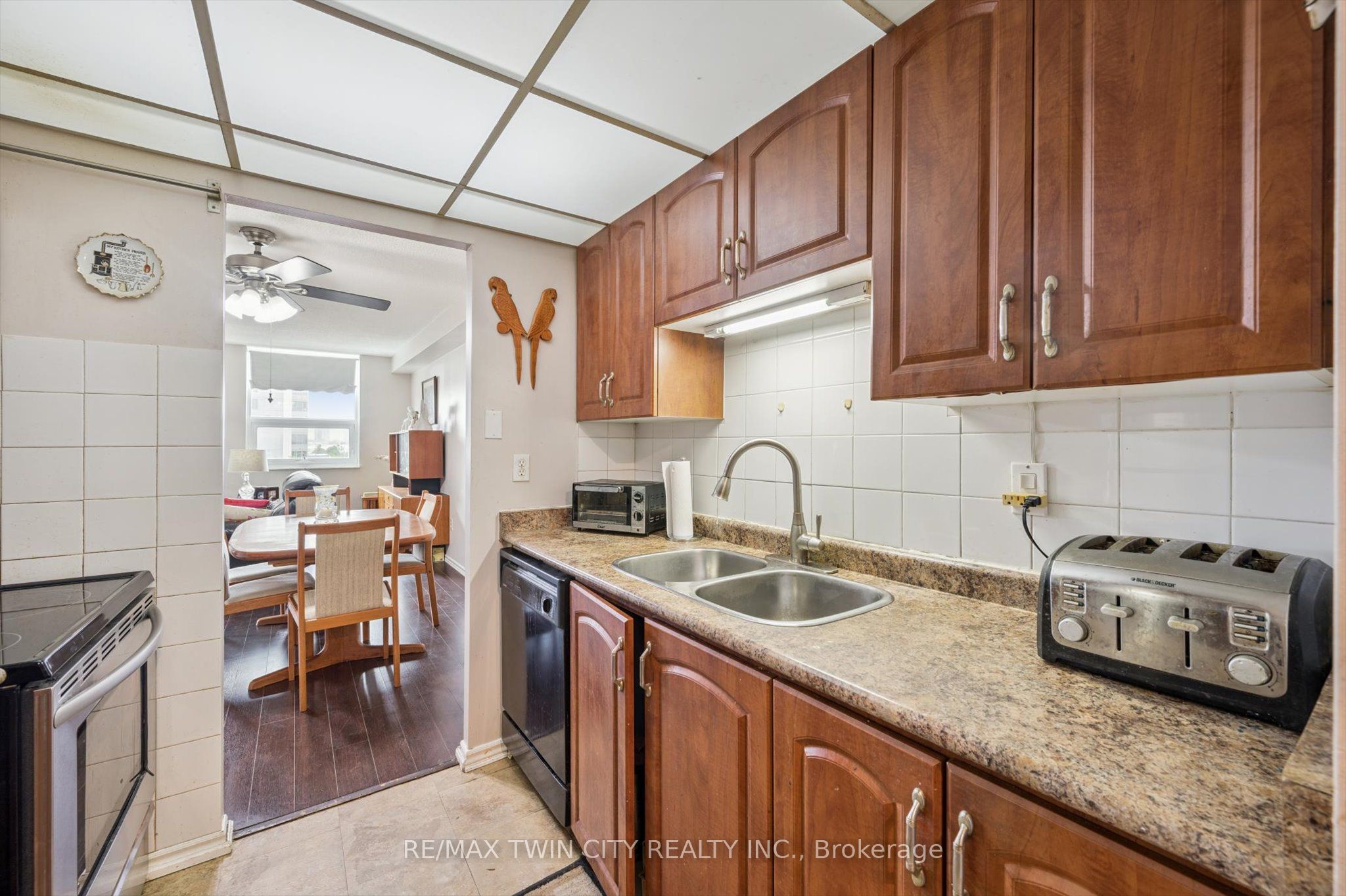 MLS #W12360615 image #8