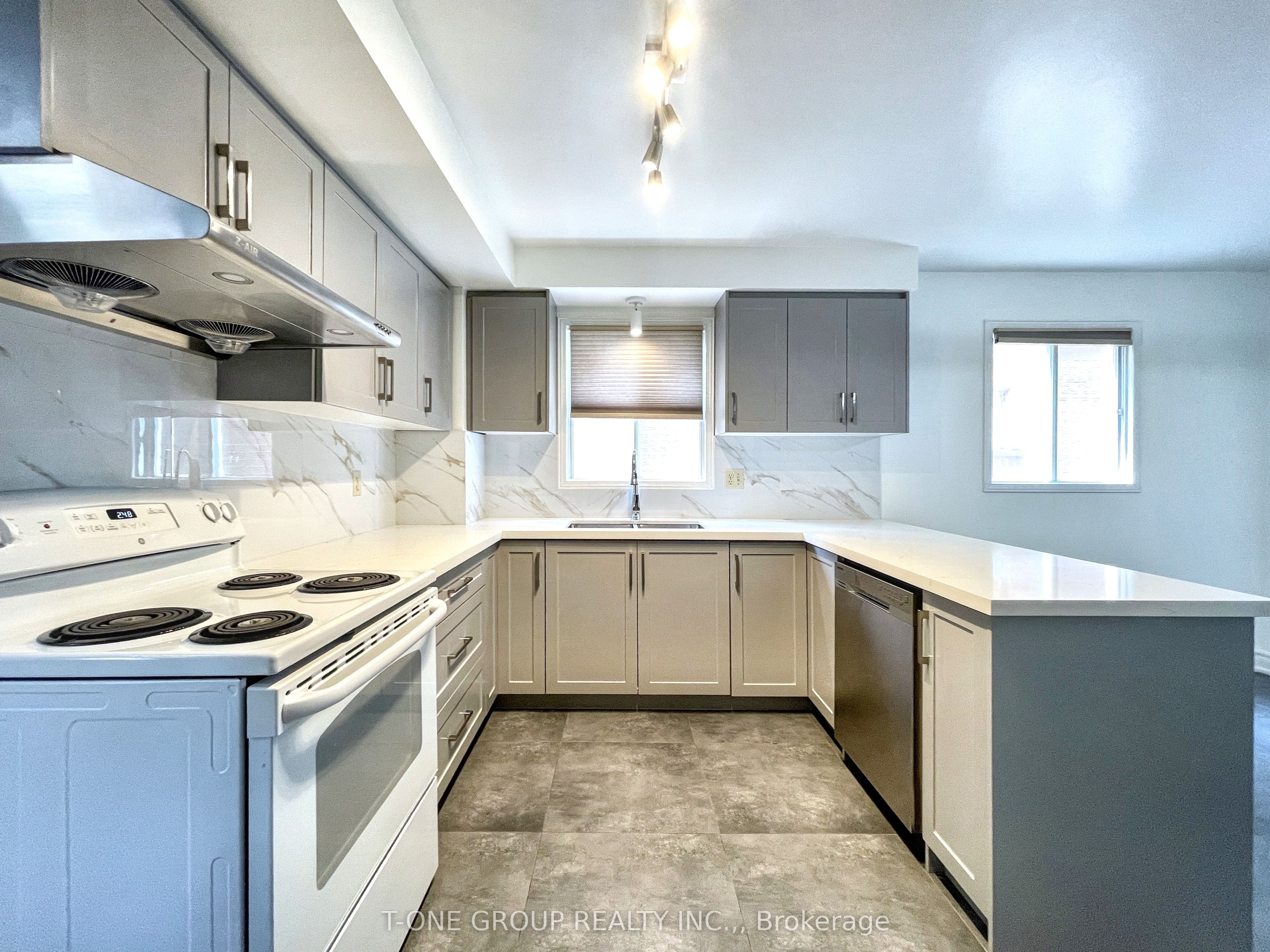 MLS #W12360660 image #2