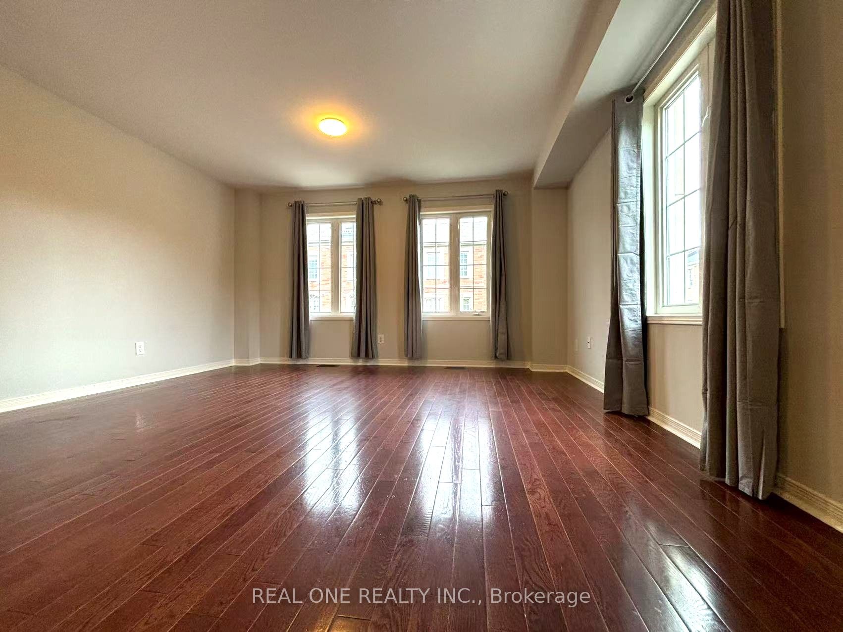 MLS #W12360670 image #12