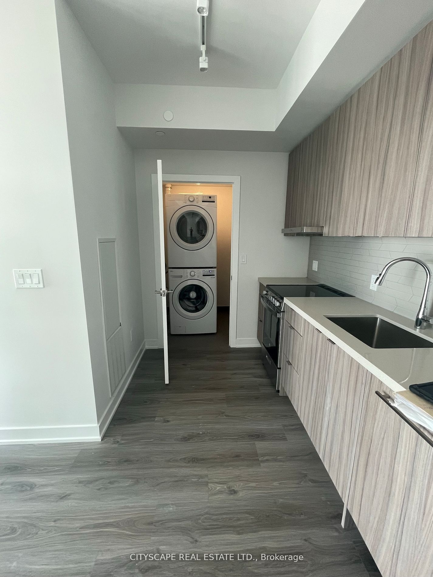 MLS #W12360810 image #3