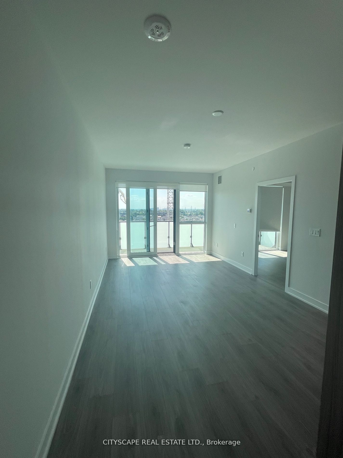 MLS #W12360810 image #5