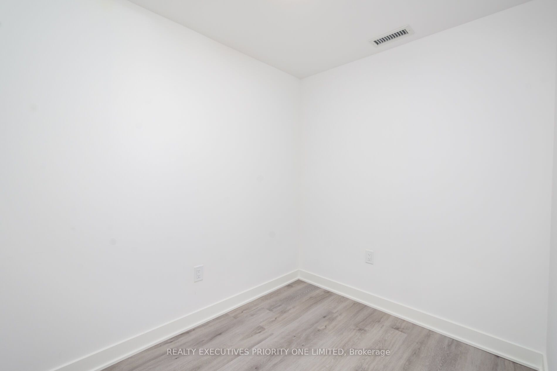 MLS #W12360874 image #13