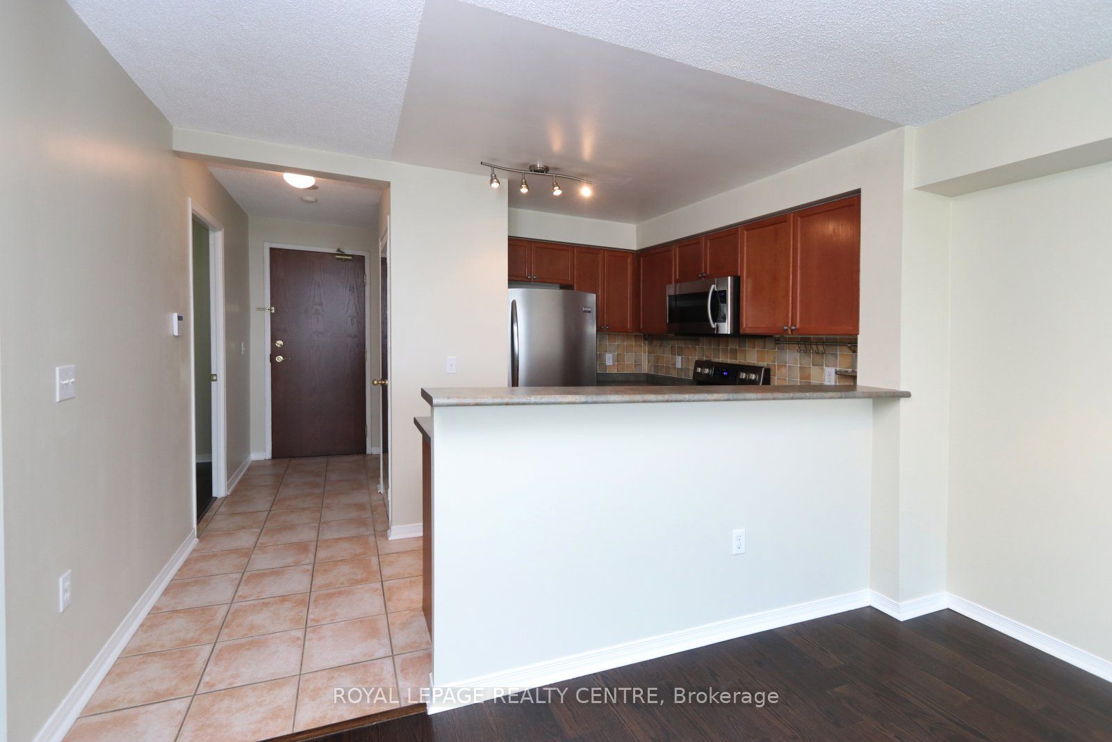 MLS #W12361150 image #2