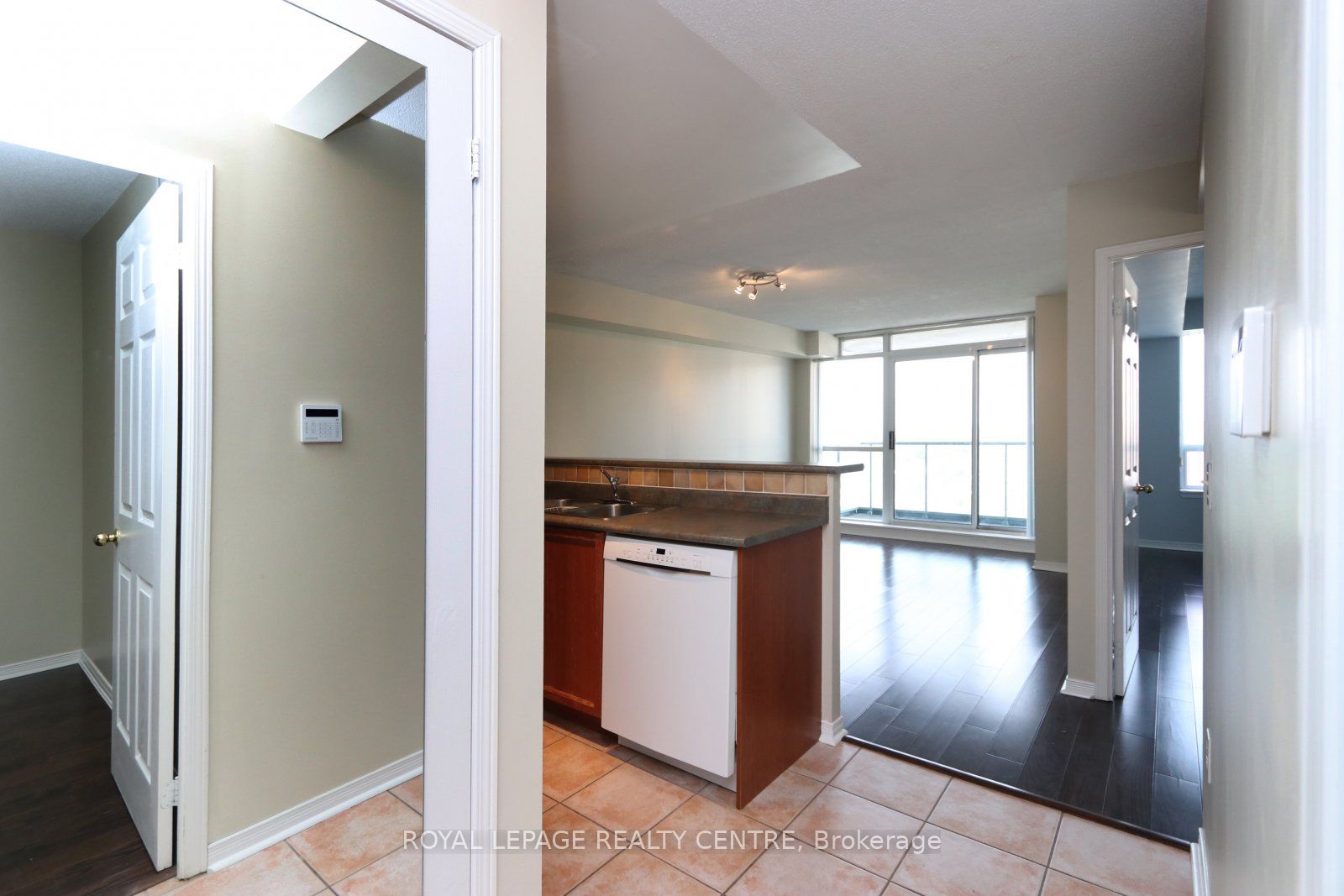 MLS #W12361150 image #6