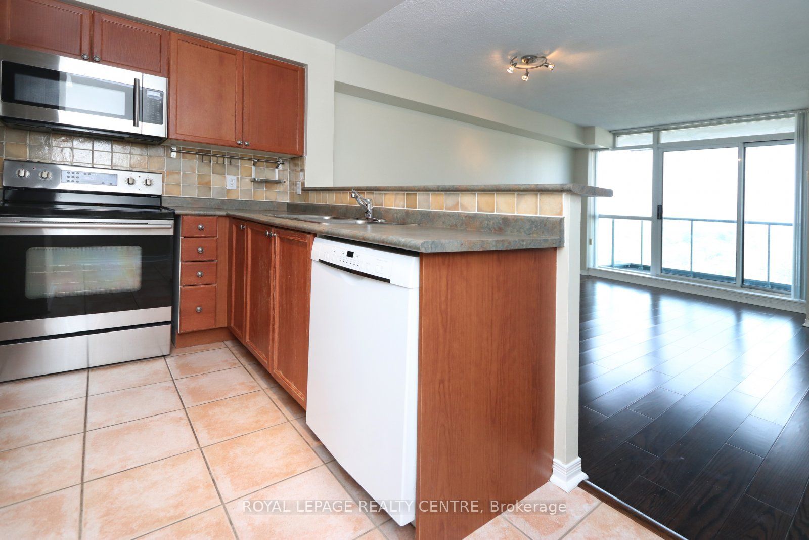 MLS #W12361150 image #9