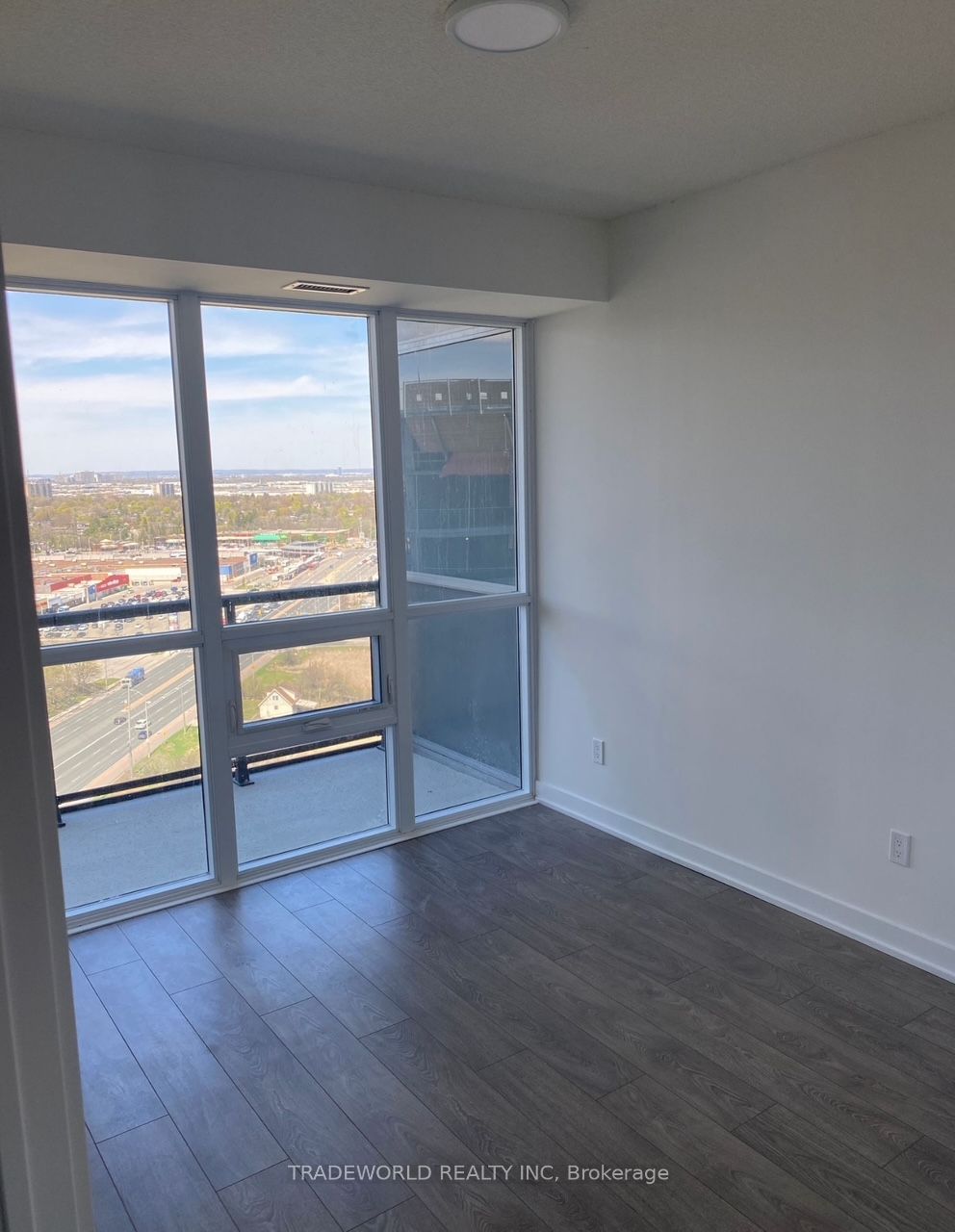 MLS #W12361179 image #2