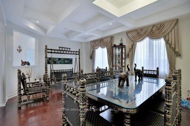 MLS #W12361352 image #1