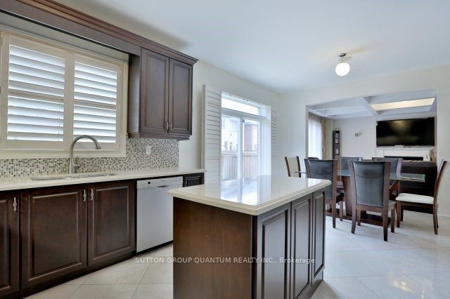 MLS #W12361352 image #10