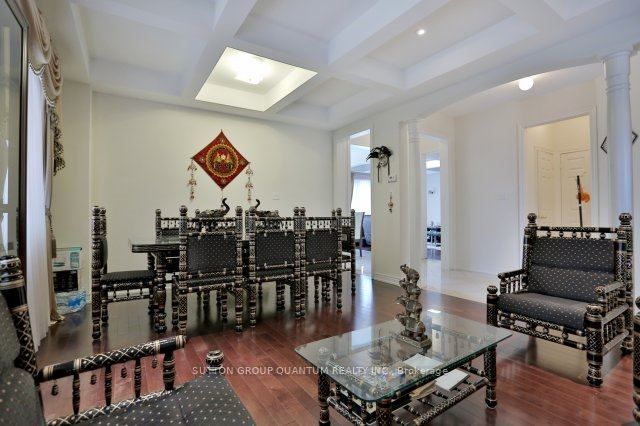 MLS #W12361352 image #2