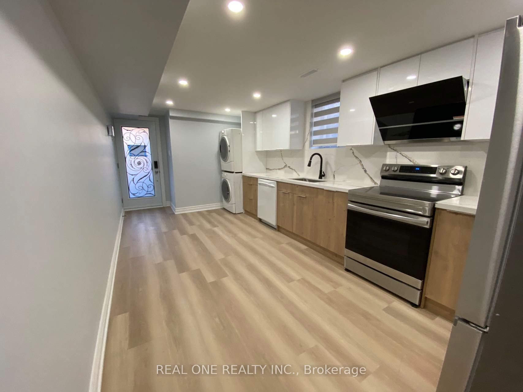 MLS #W12361441 image #2