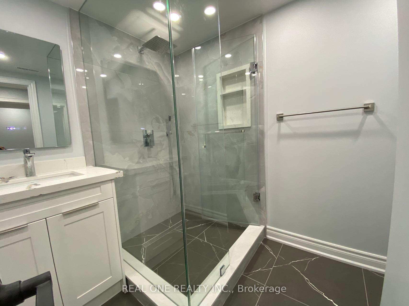 MLS #W12361441 image #6