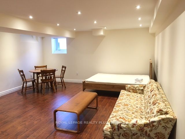 MLS #W12362697 image #1