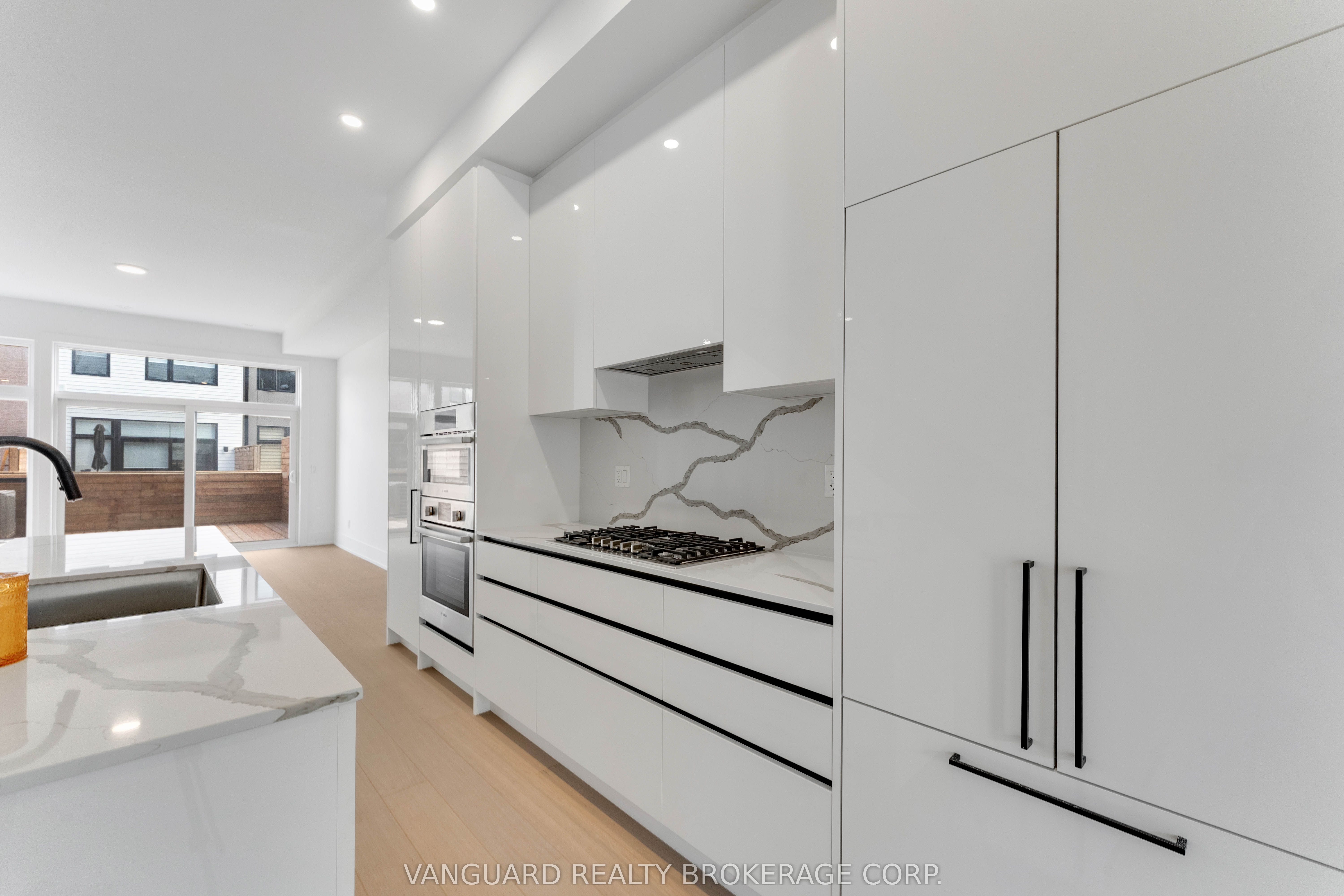 MLS #W12362703 image #16