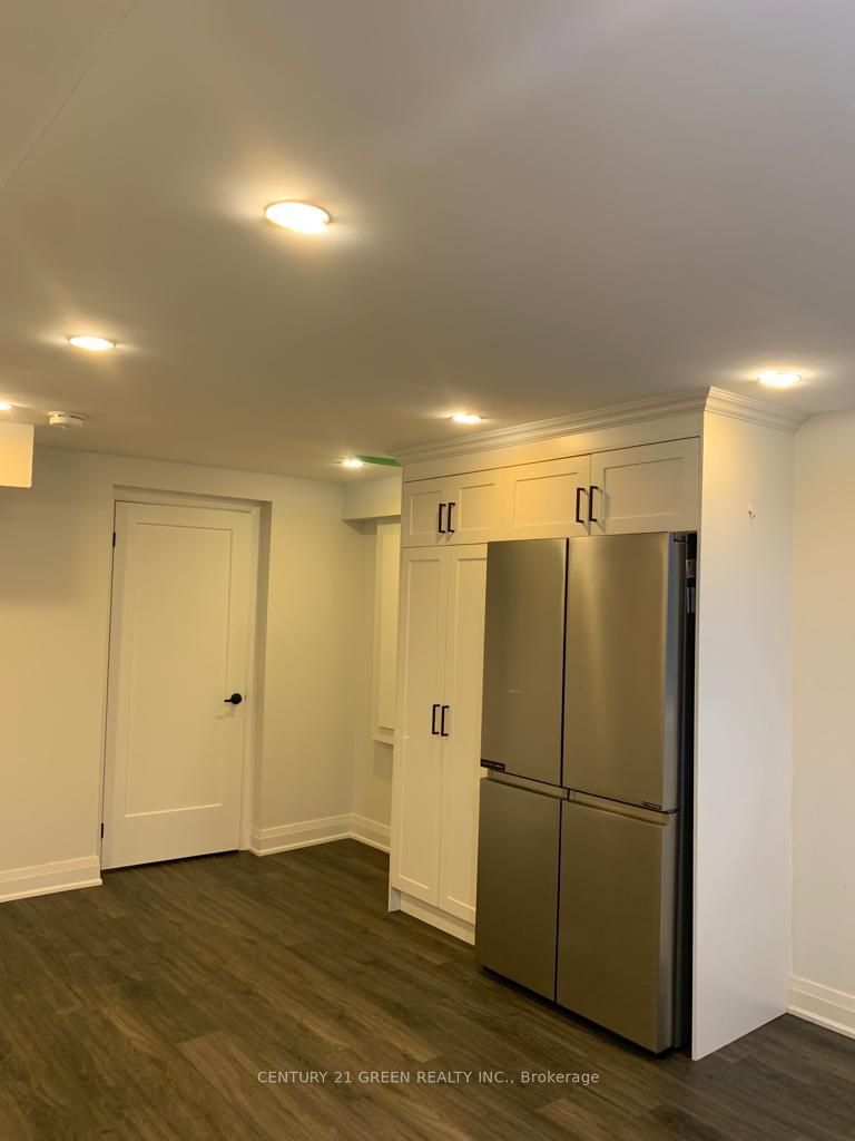 MLS #W12363040 image #3