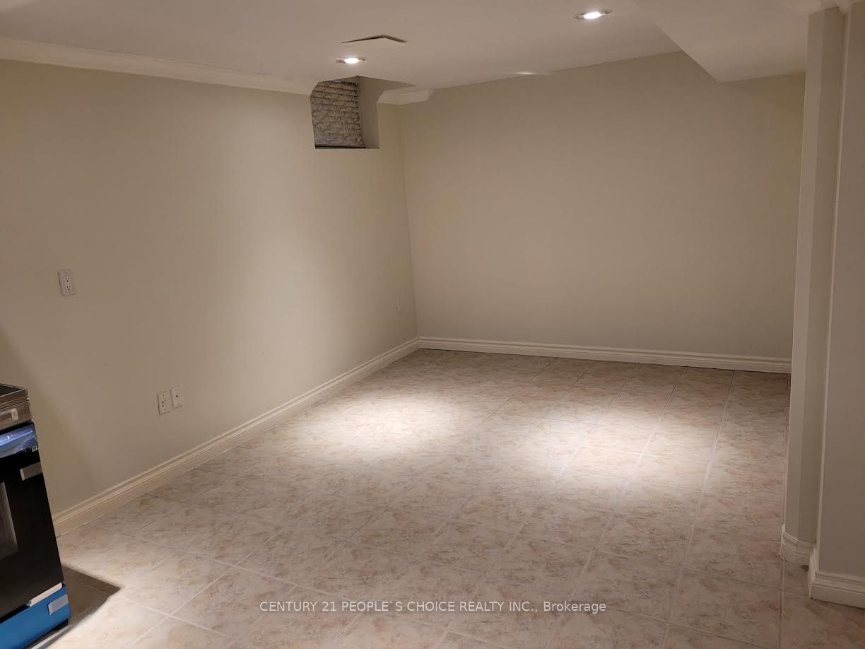 MLS #W12363476 image #2