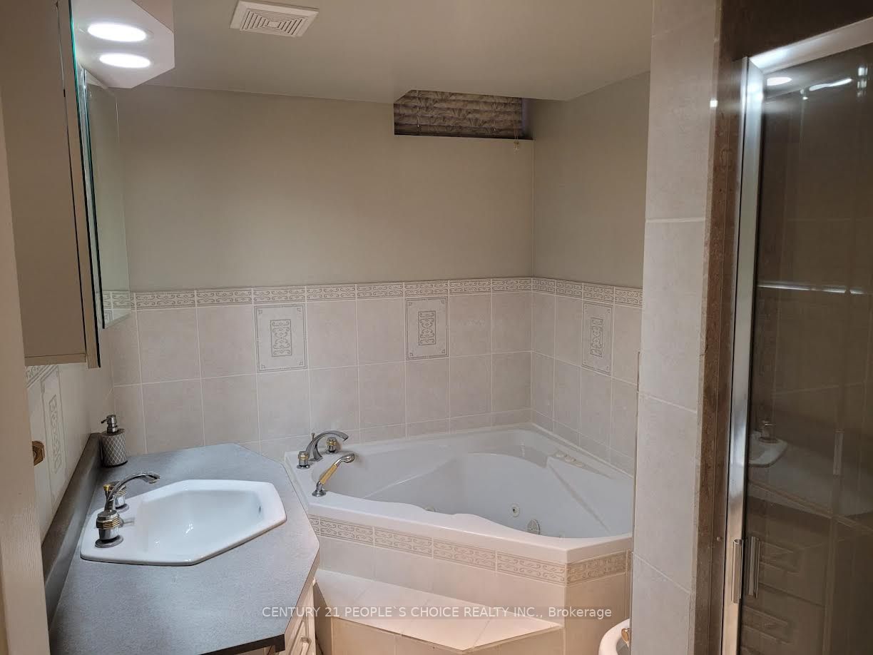 MLS #W12363476 image #5