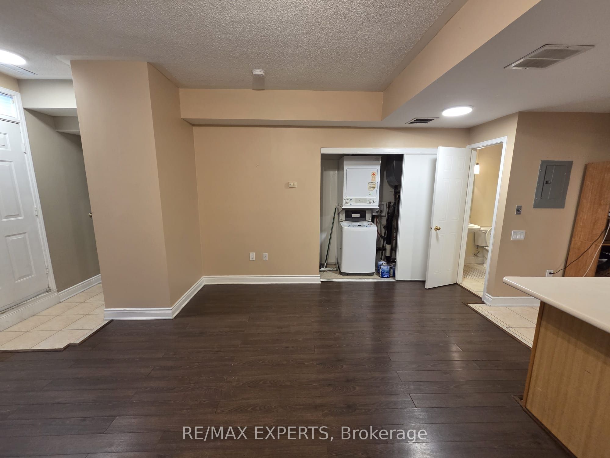 MLS #W12363587 image #9