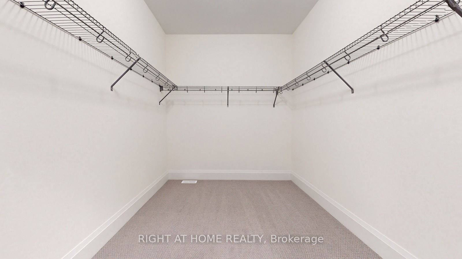 MLS #W12364574 image #21