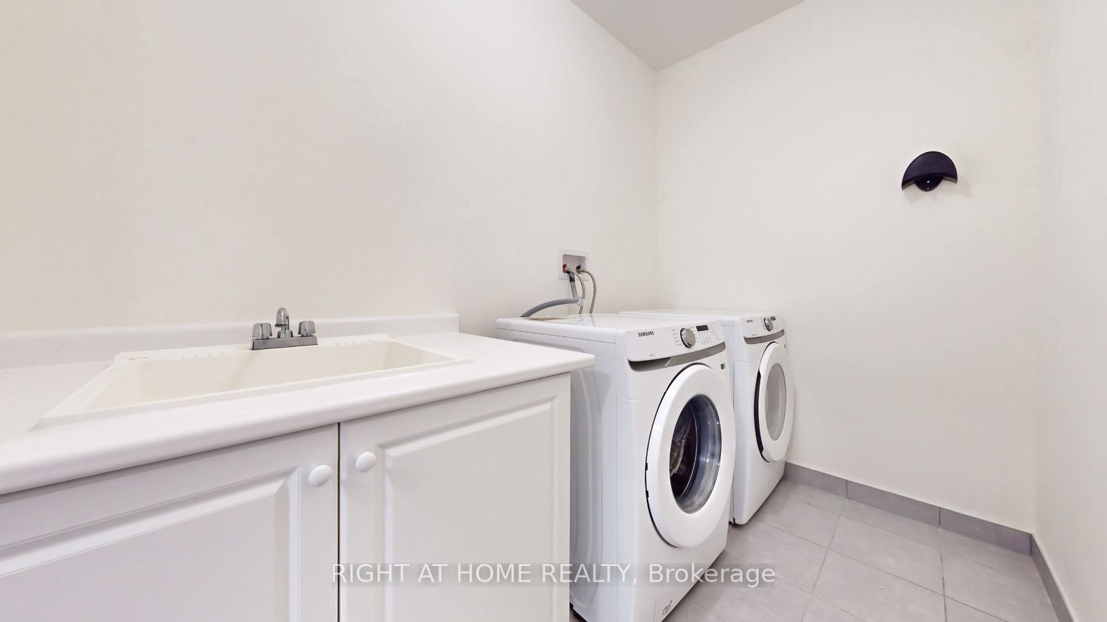 MLS #W12364574 image #27