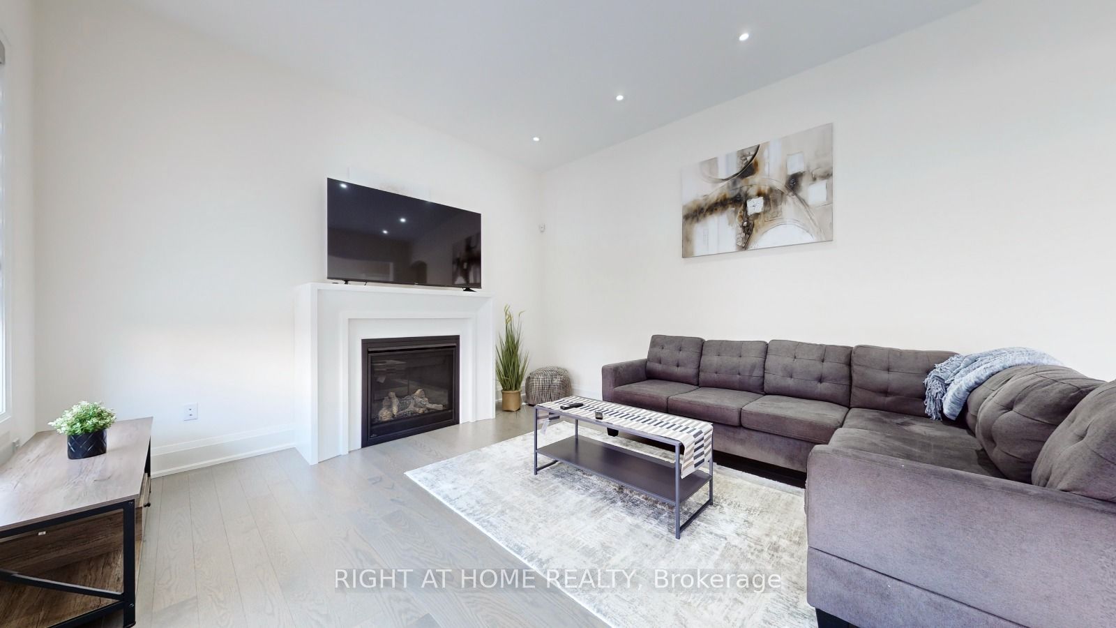 MLS #W12364574 image #4