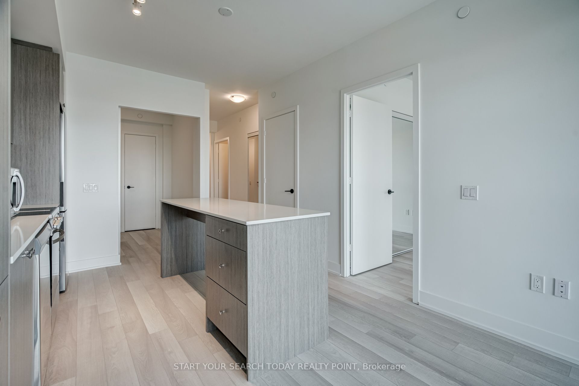 MLS #W12364661 image #5