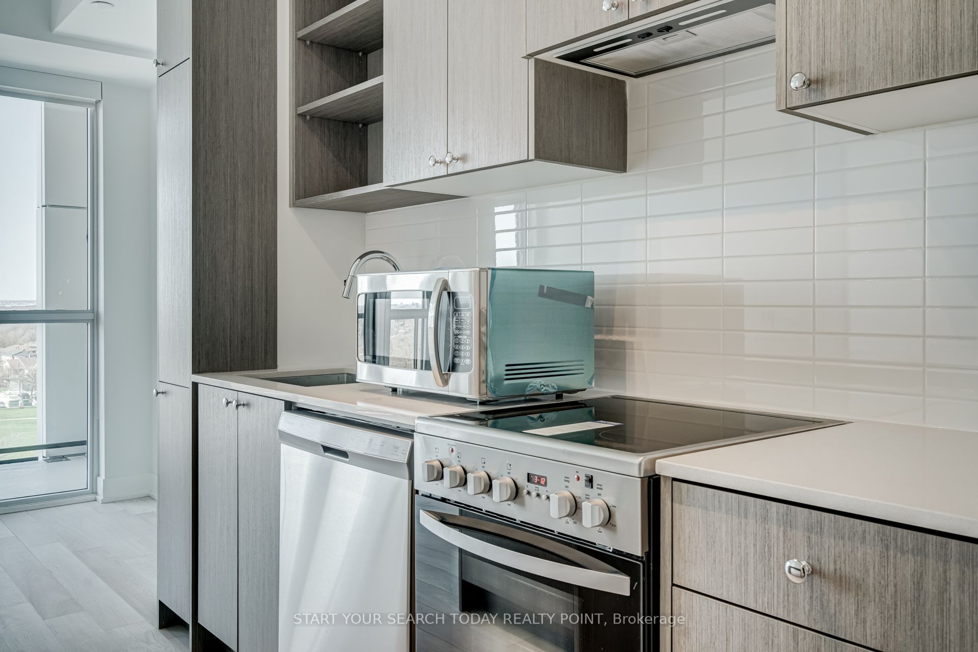 MLS #W12364661 image #8