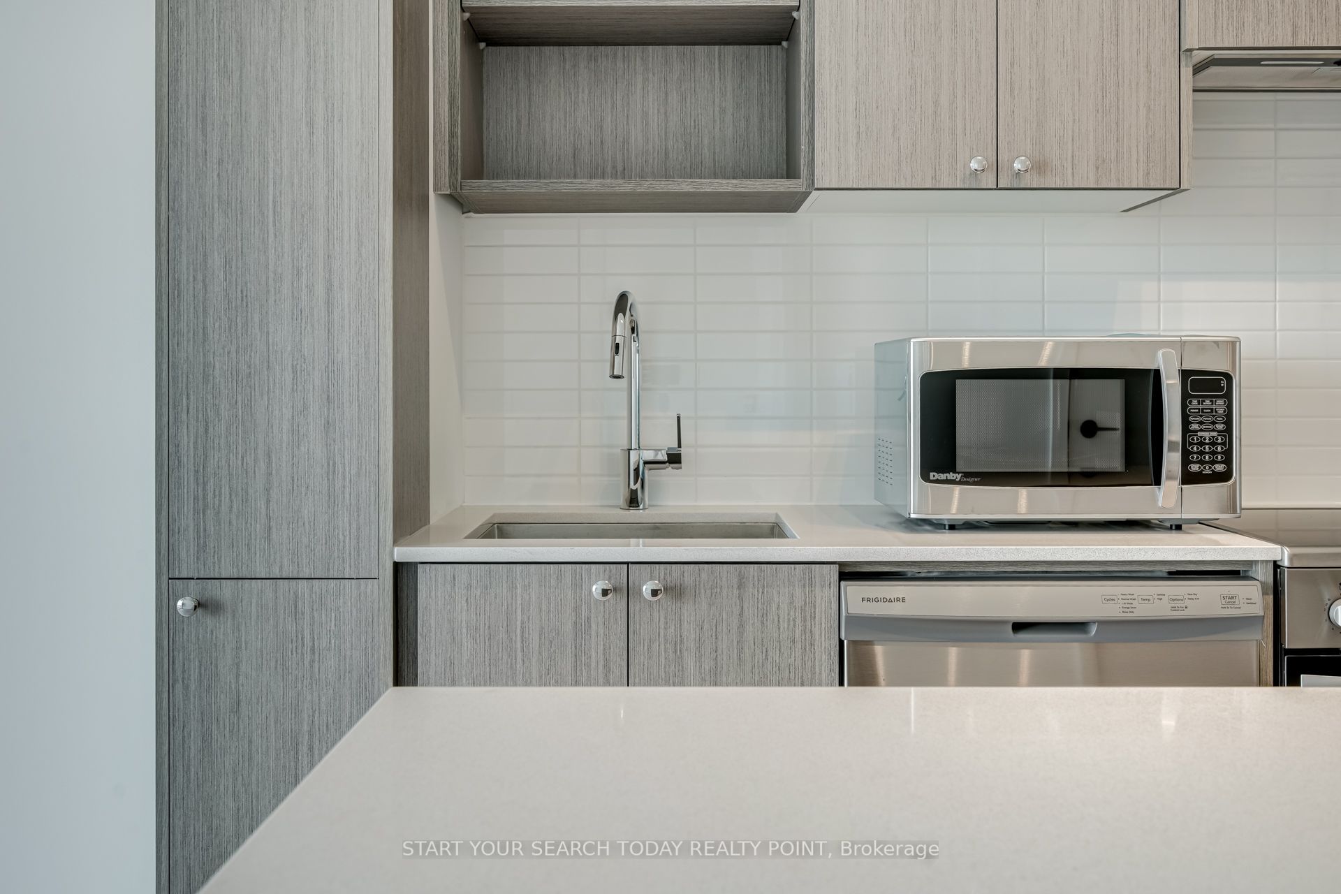 MLS #W12364661 image #9