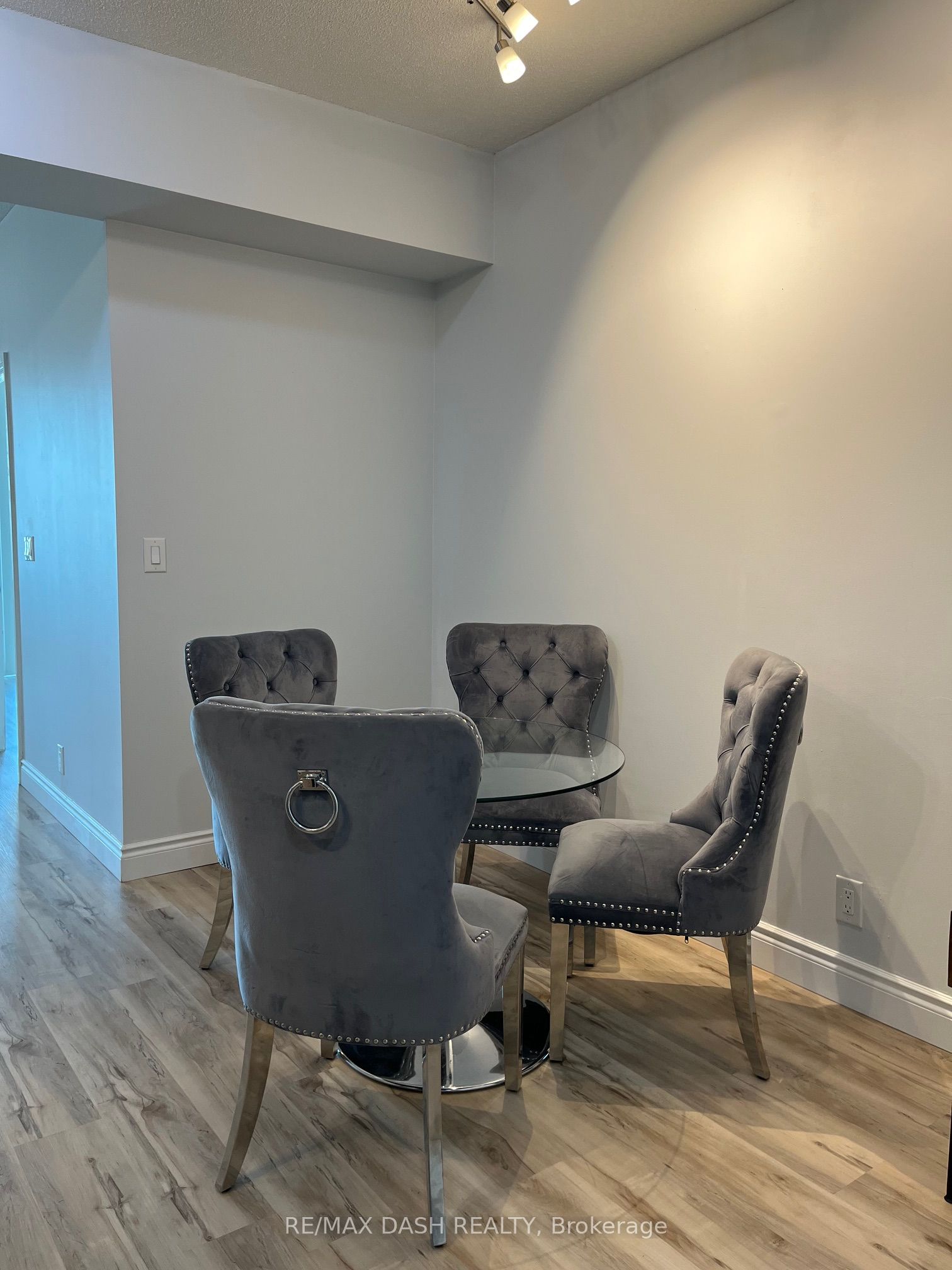 MLS #W12364865 image #4