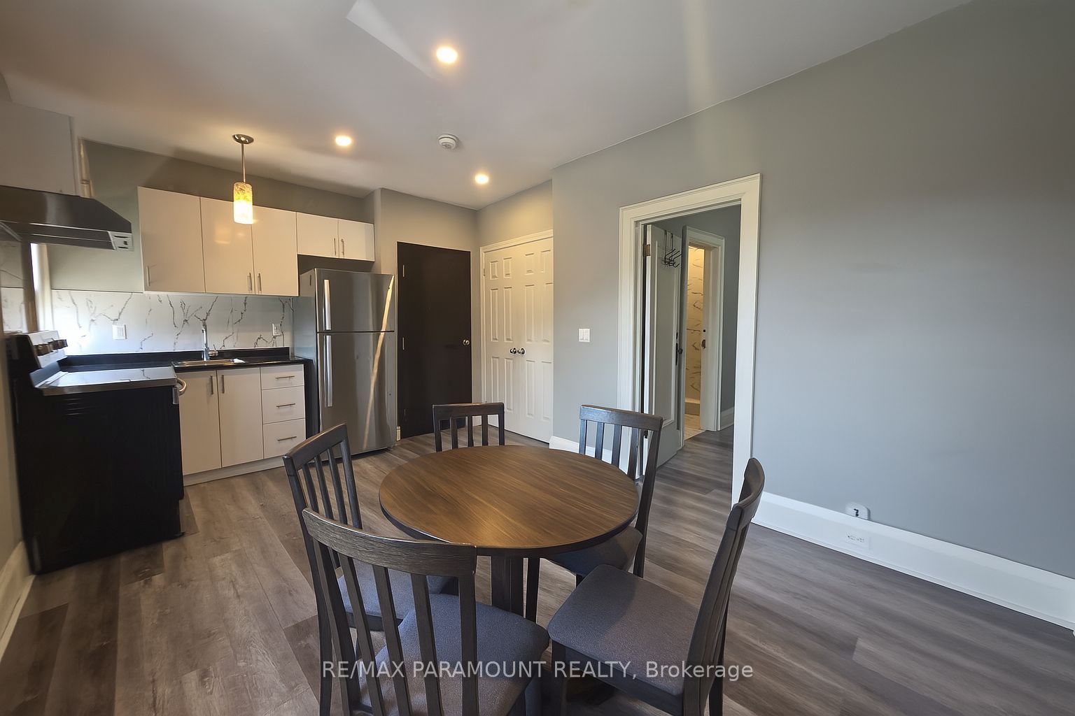 MLS #W12364870 image #1