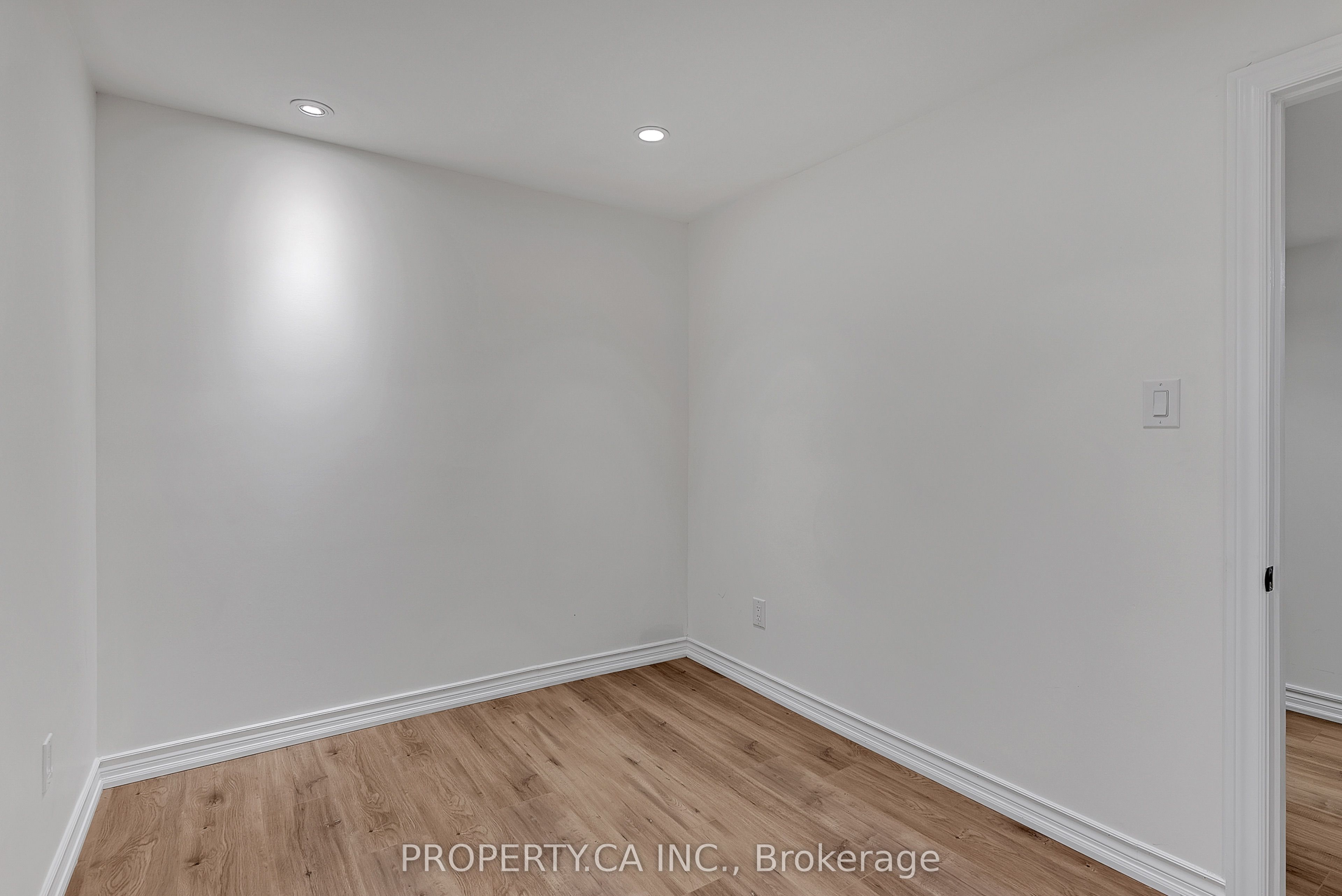 MLS #W12364983 image #16