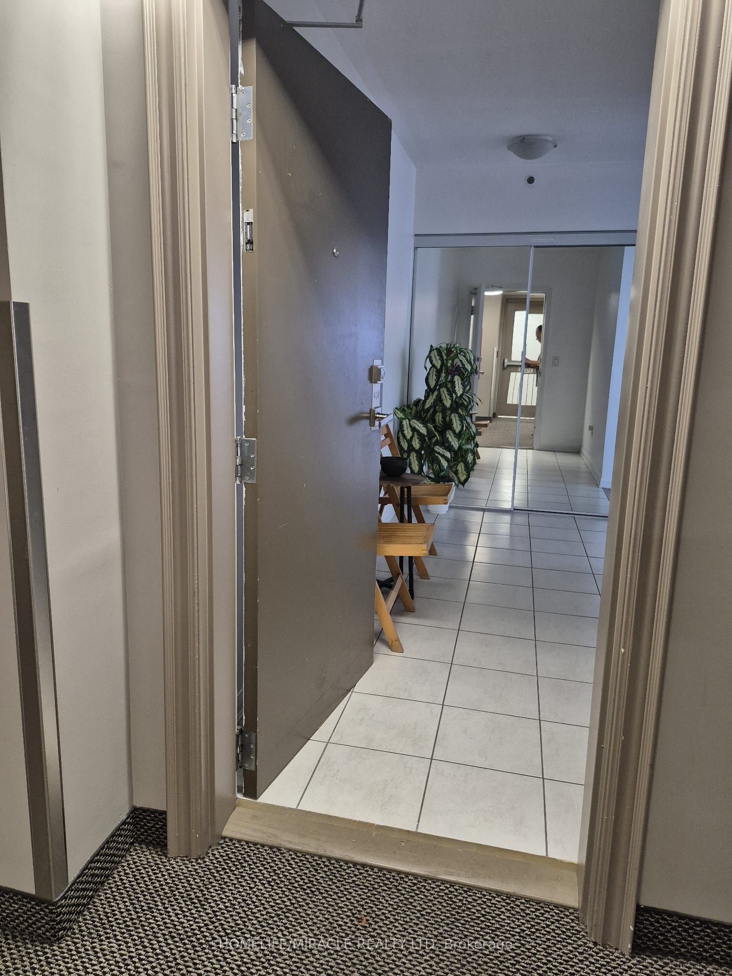 MLS #W12365070 image #1