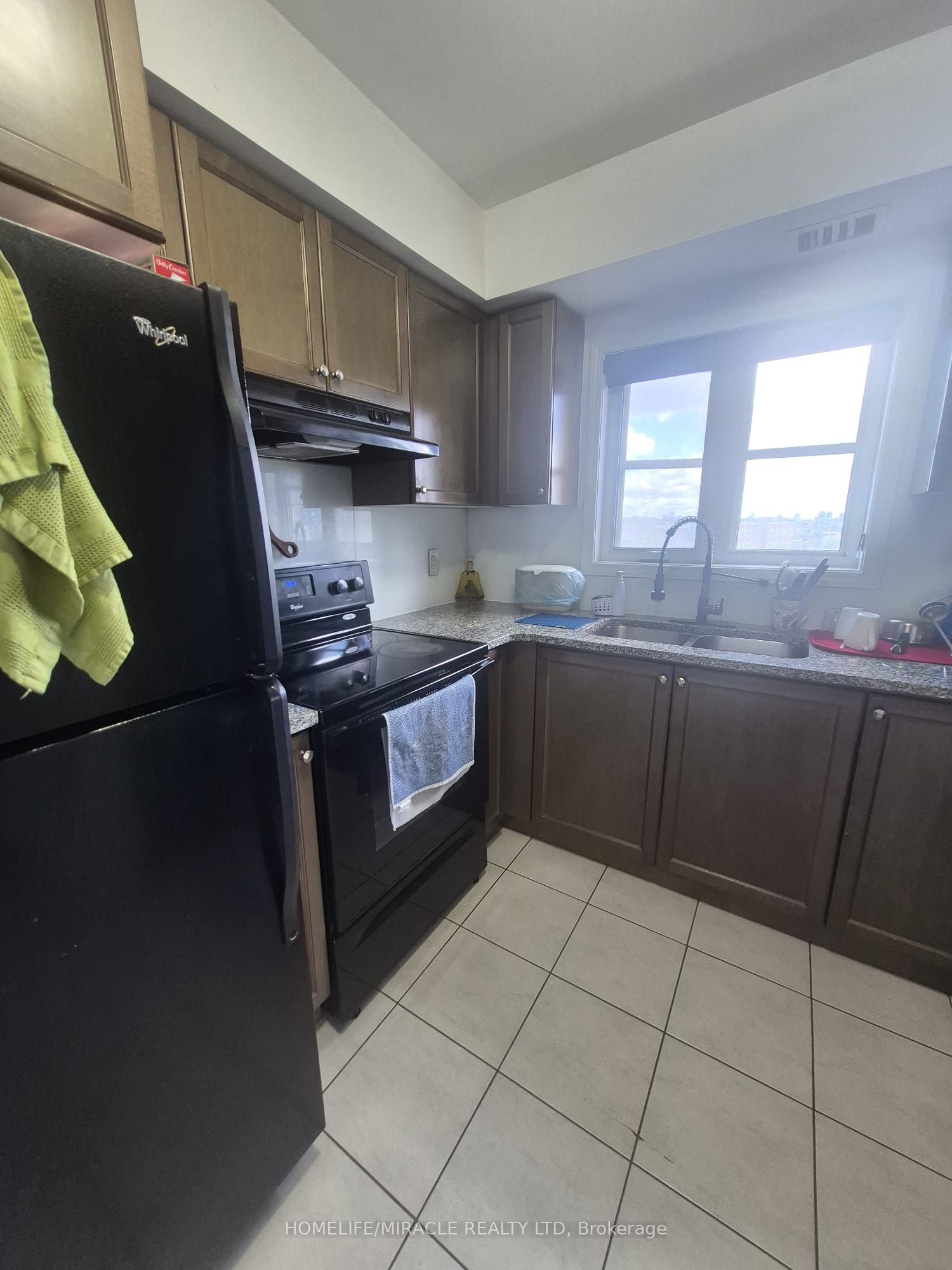 MLS #W12365070 image #10