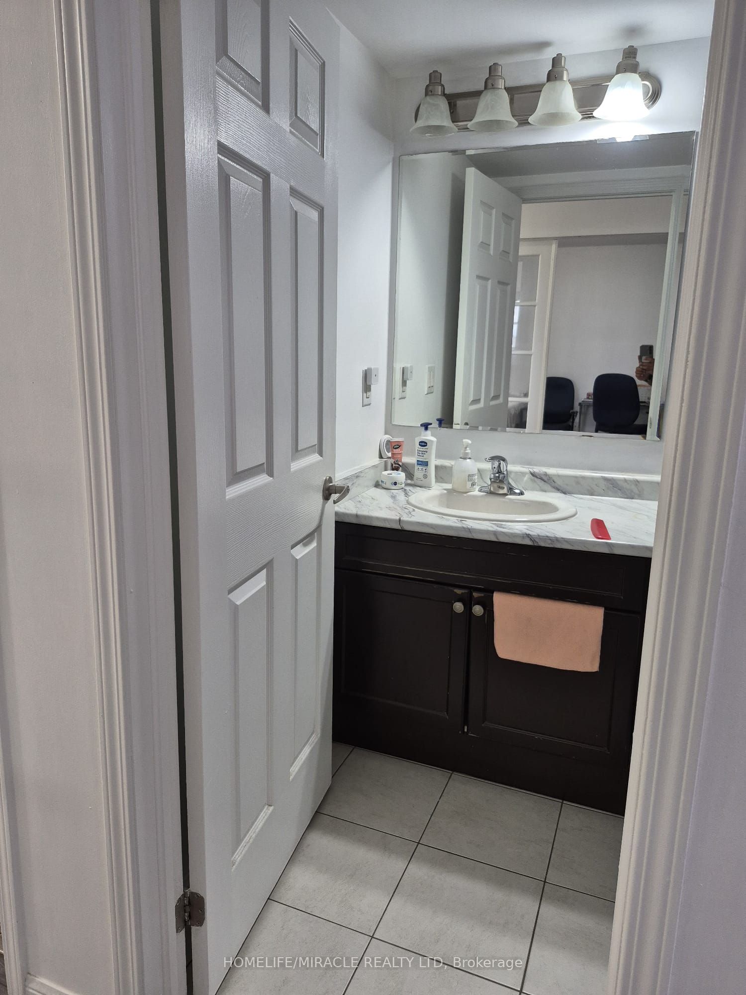 MLS #W12365070 image #21