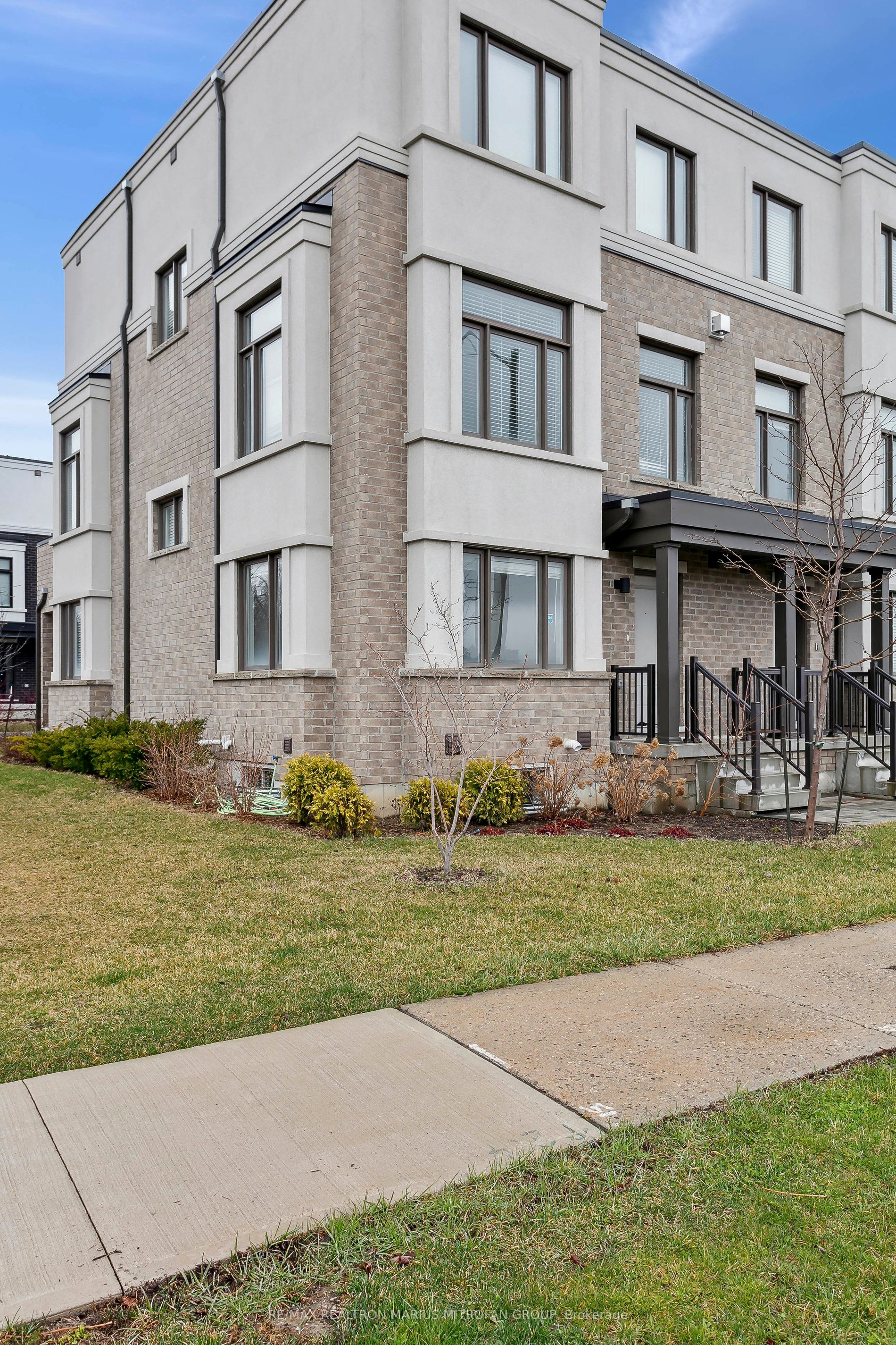 MLS #W12365128 image #2