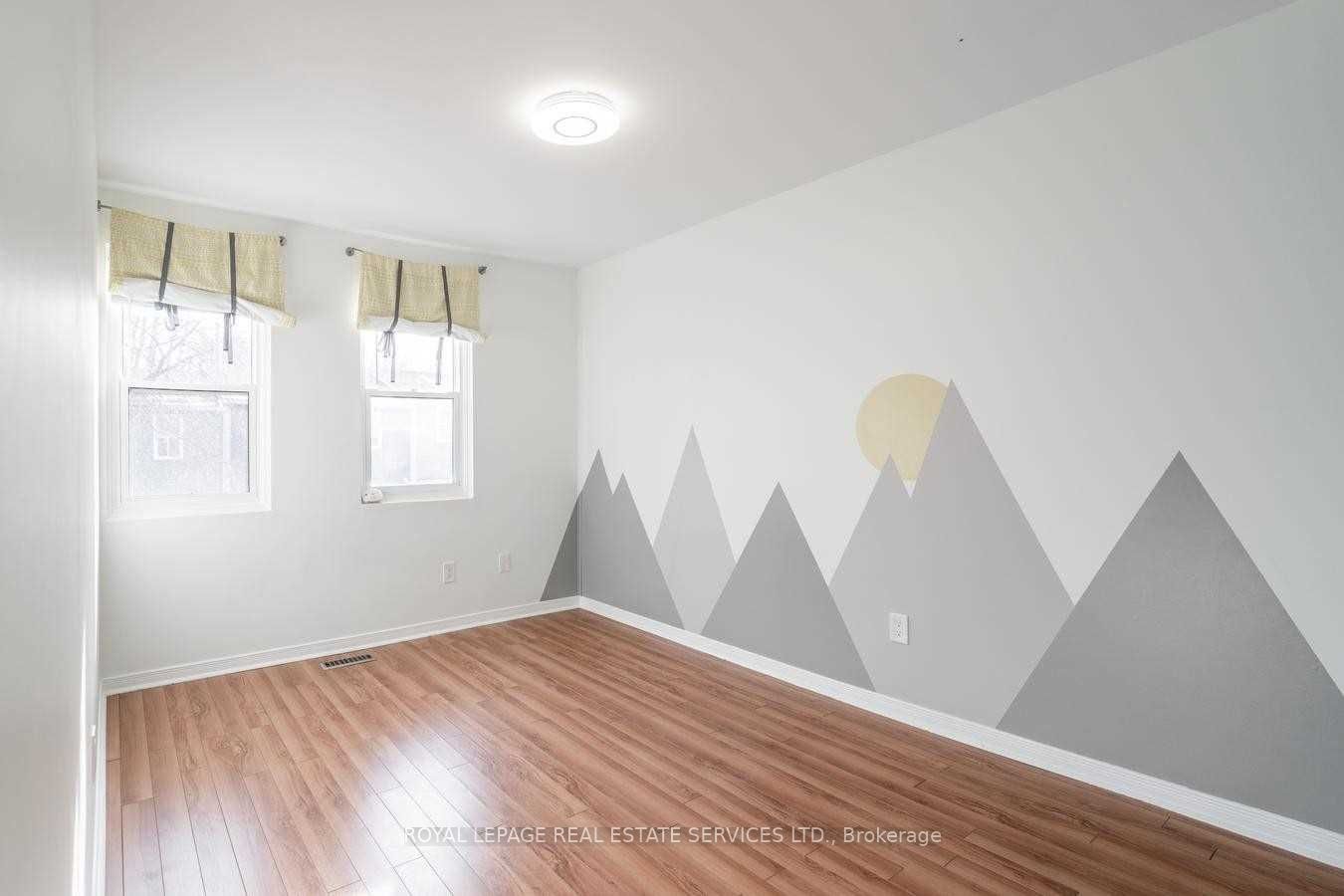 MLS #W12365133 image #17