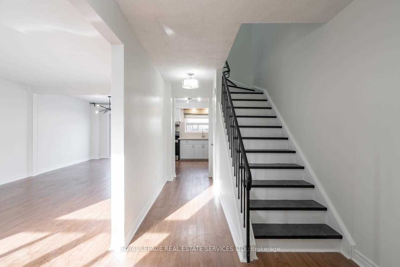 MLS #W12365133 image #2