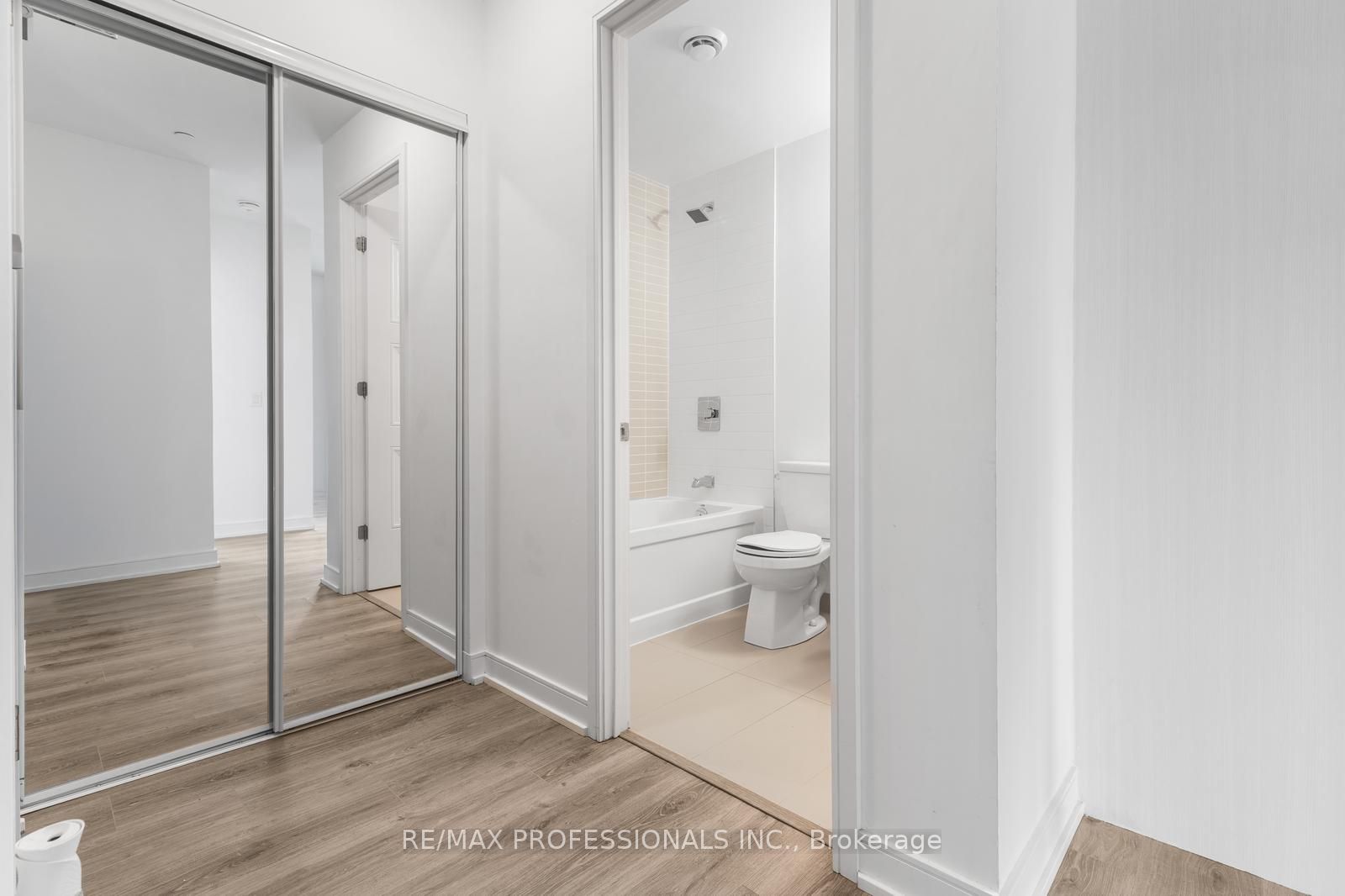 MLS #W12365184 image #13